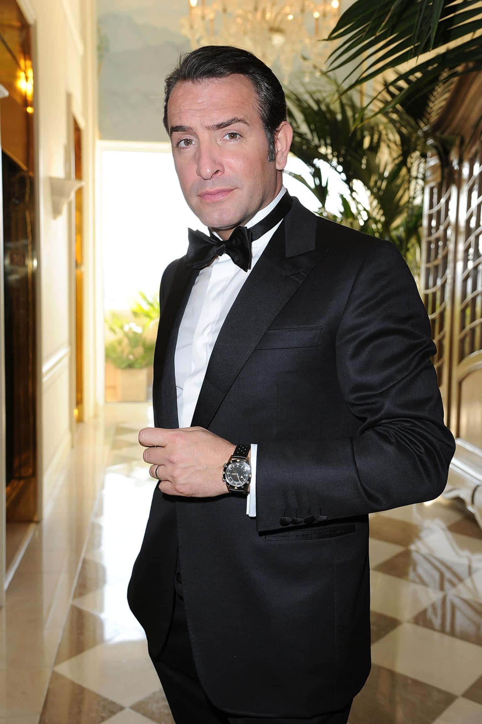 Jean Dujardin, black tuxedo, bow tie, Full HD Phone Wallpaper
