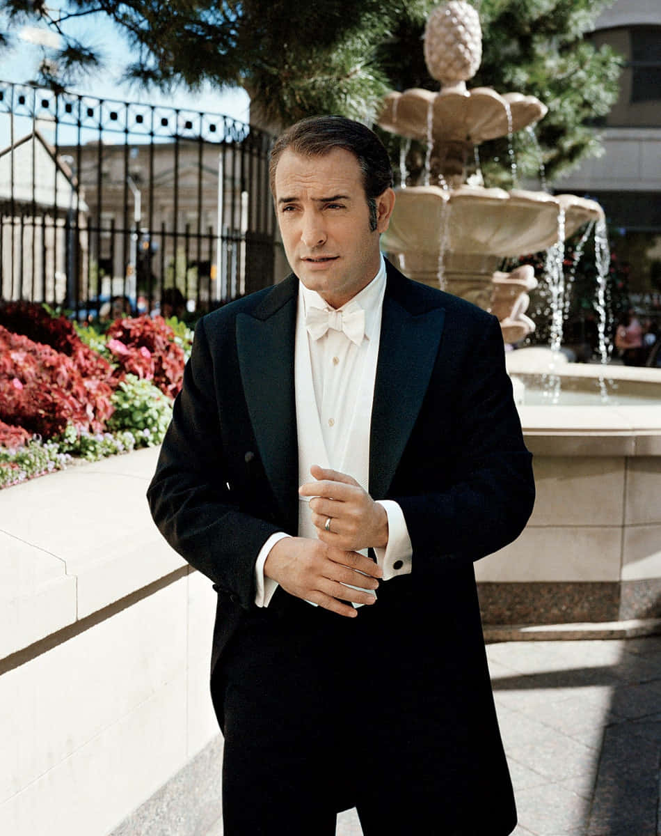 Jean Dujardin, black tuxedo, white bow tie, SD Phone Wallpaper