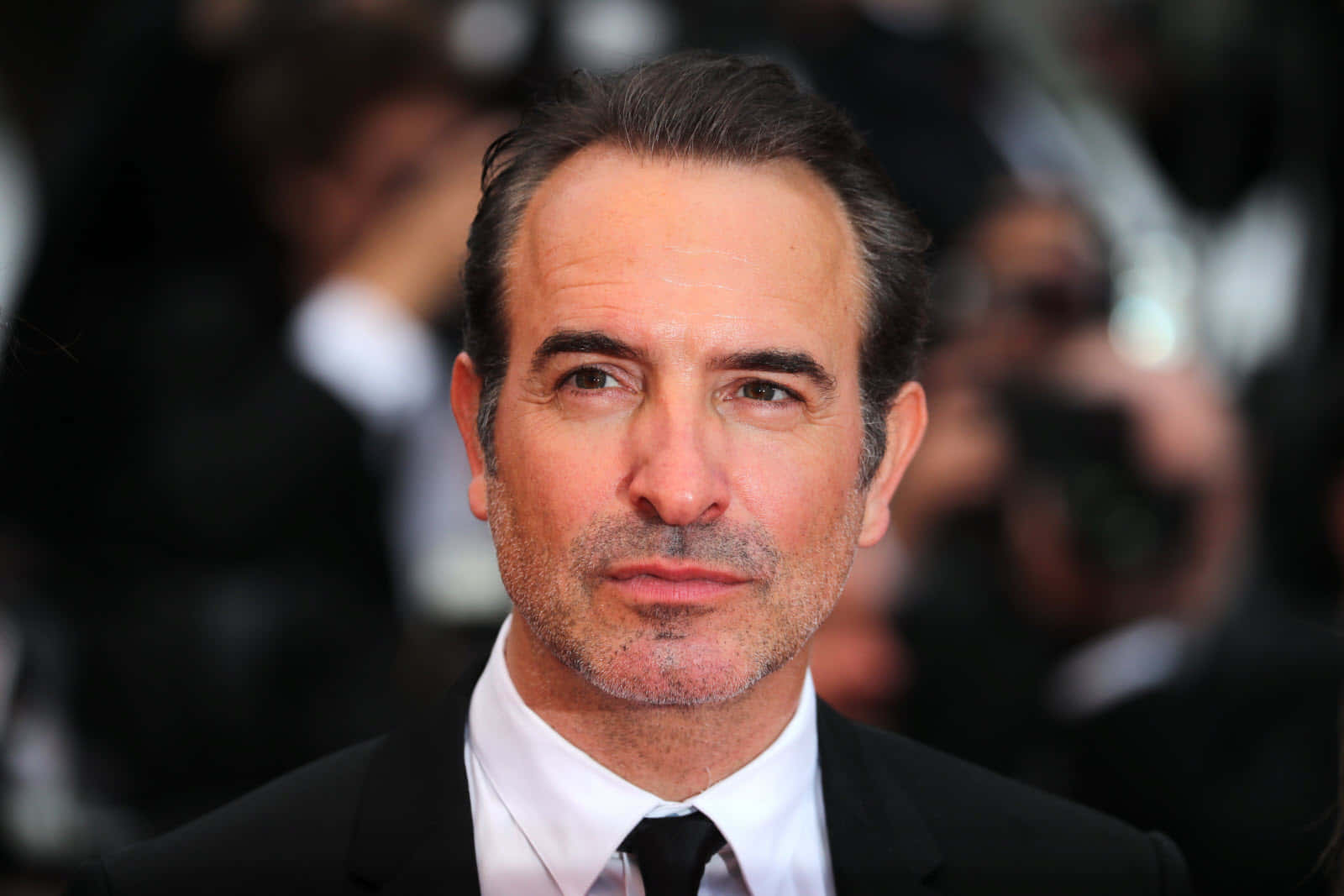 Jean Dujardin, black suit, tie, HD Desktop Wallpaper