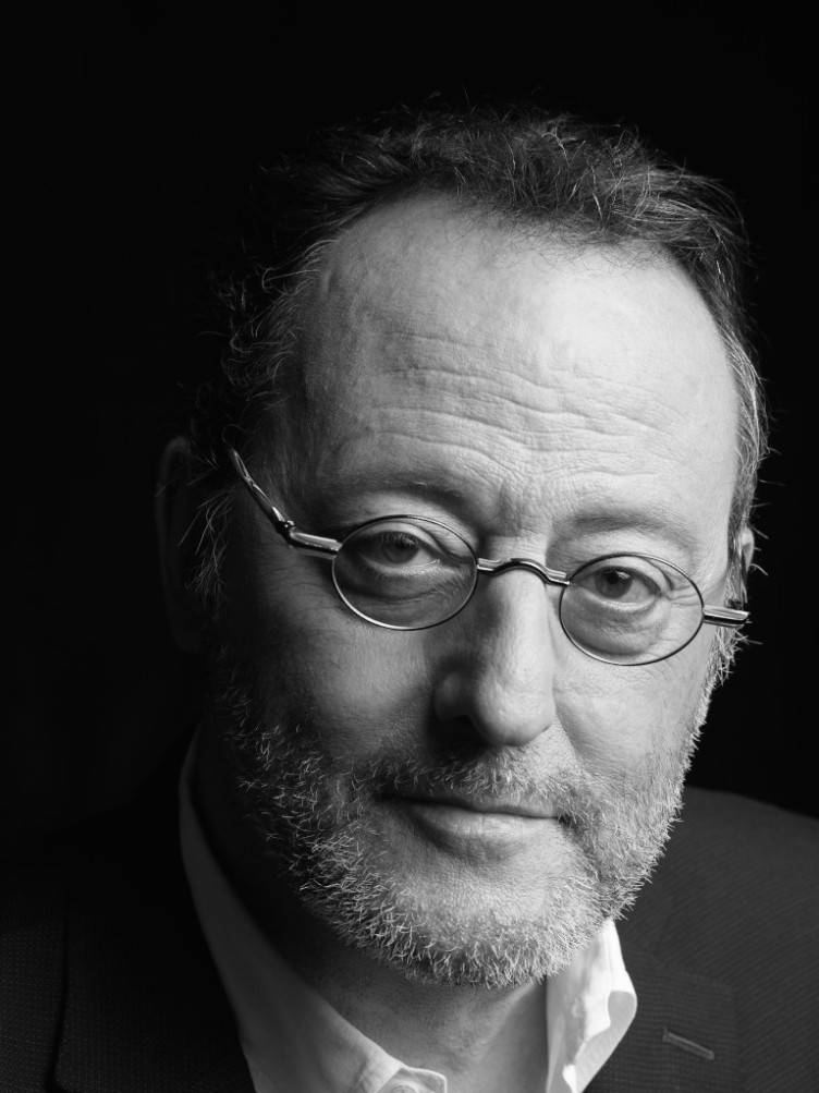 Jean Reno, black and white portrait, middle-aged man, SD Phone Wallpaper