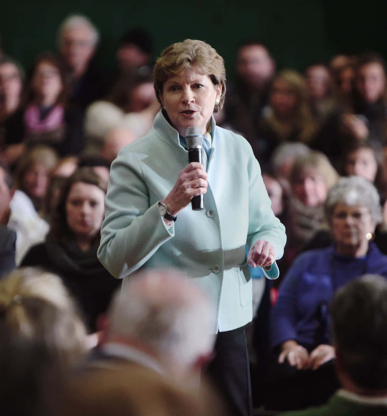 Jeanne Shaheen, light blue coat, microphone, HD Phone Wallpaper