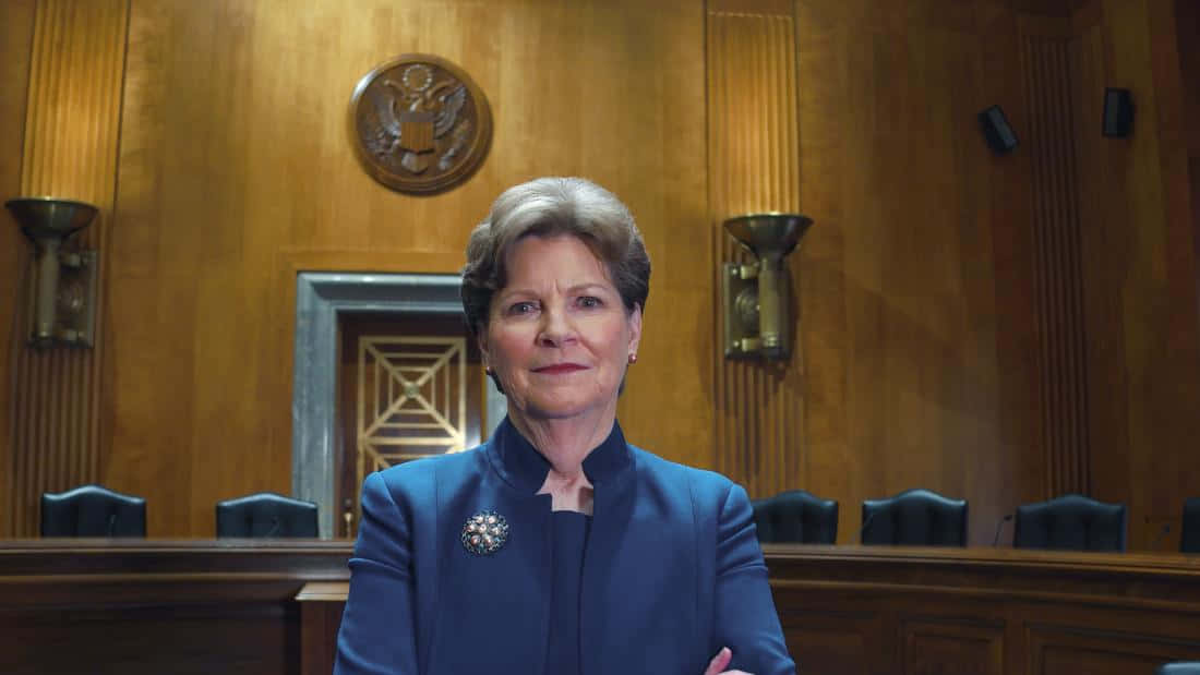 Jeanne Shaheen, blue suit, wood-paneled courtroom, SD Desktop Wallpaper