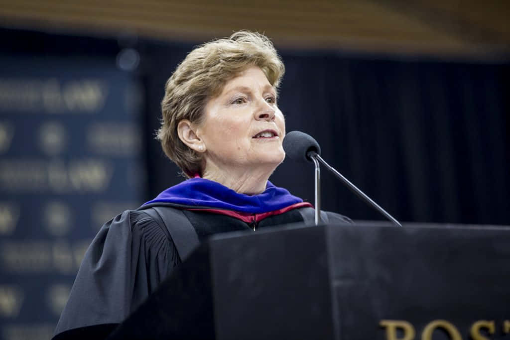 Jeanne Shaheen, academic regalia, podium, SD Desktop Wallpaper