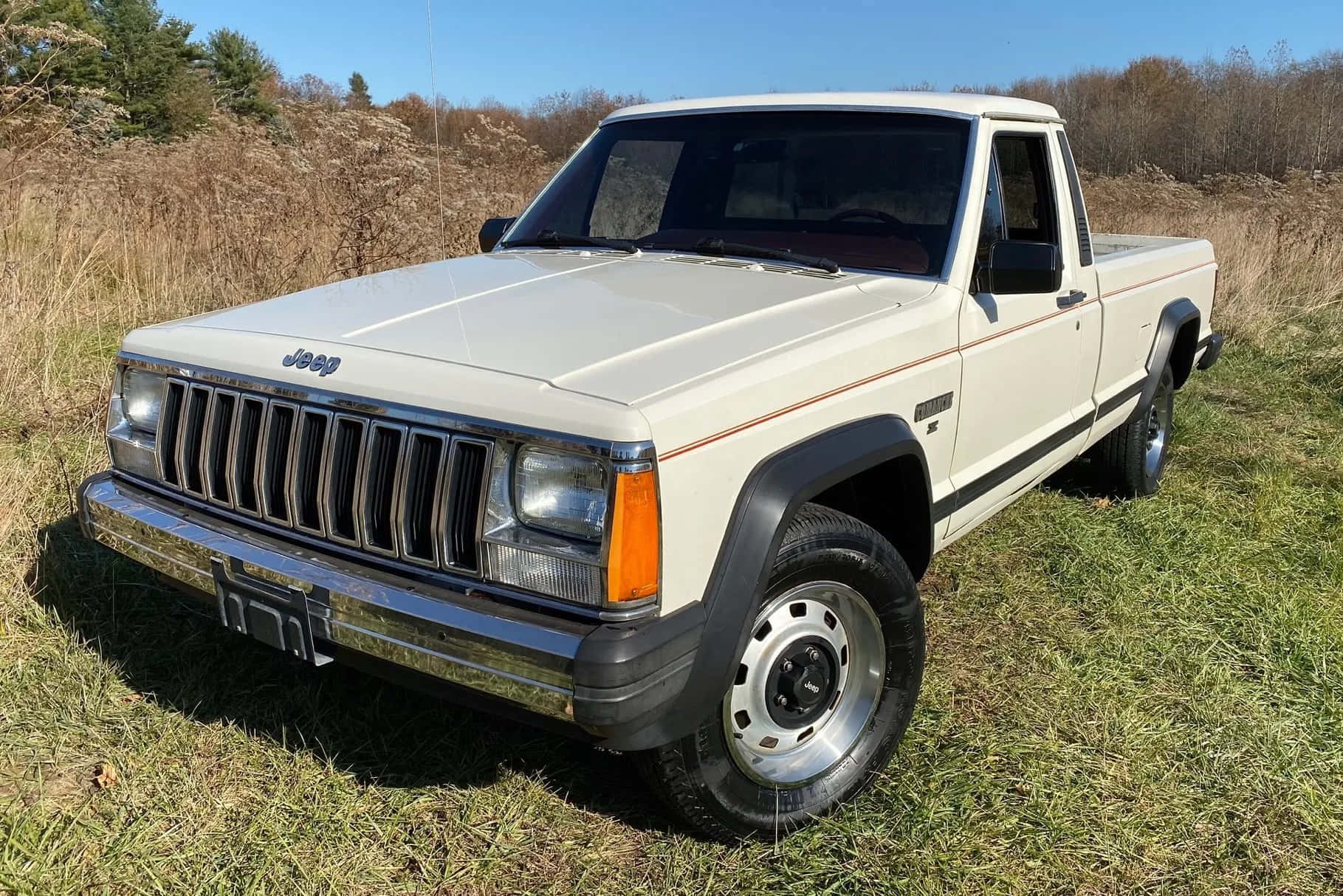 Jeep Comanche, cream-colored, grassy field, HD Desktop Wallpaper