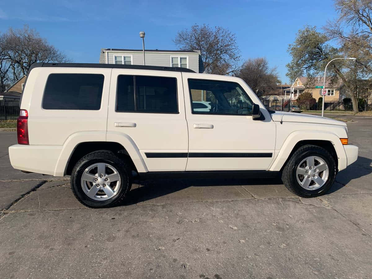 Jeep Commander, cream-colored, cracked asphalt, SD Desktop Wallpaper