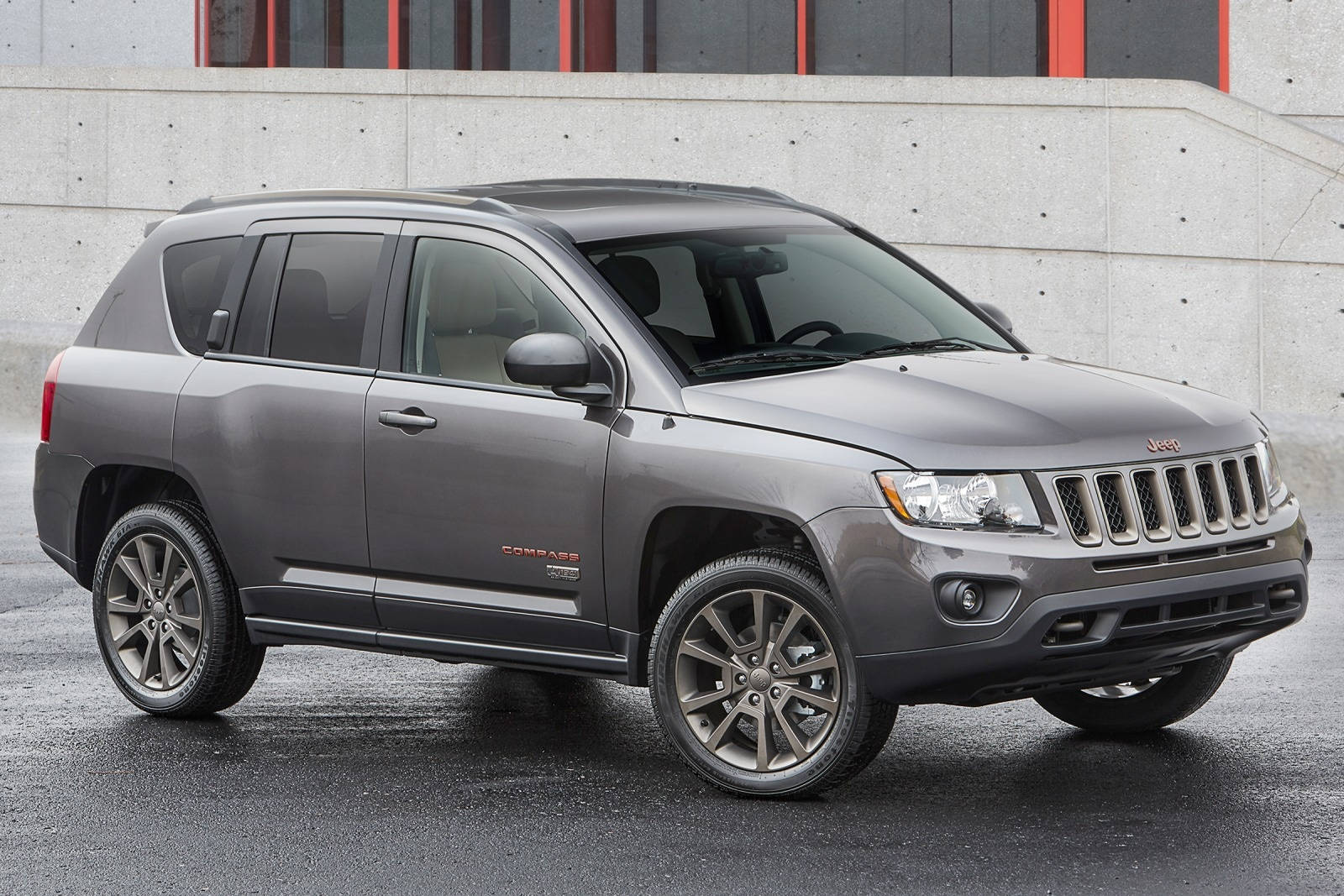 Jeep Compass, gray, wet pavement, HD Desktop Wallpaper