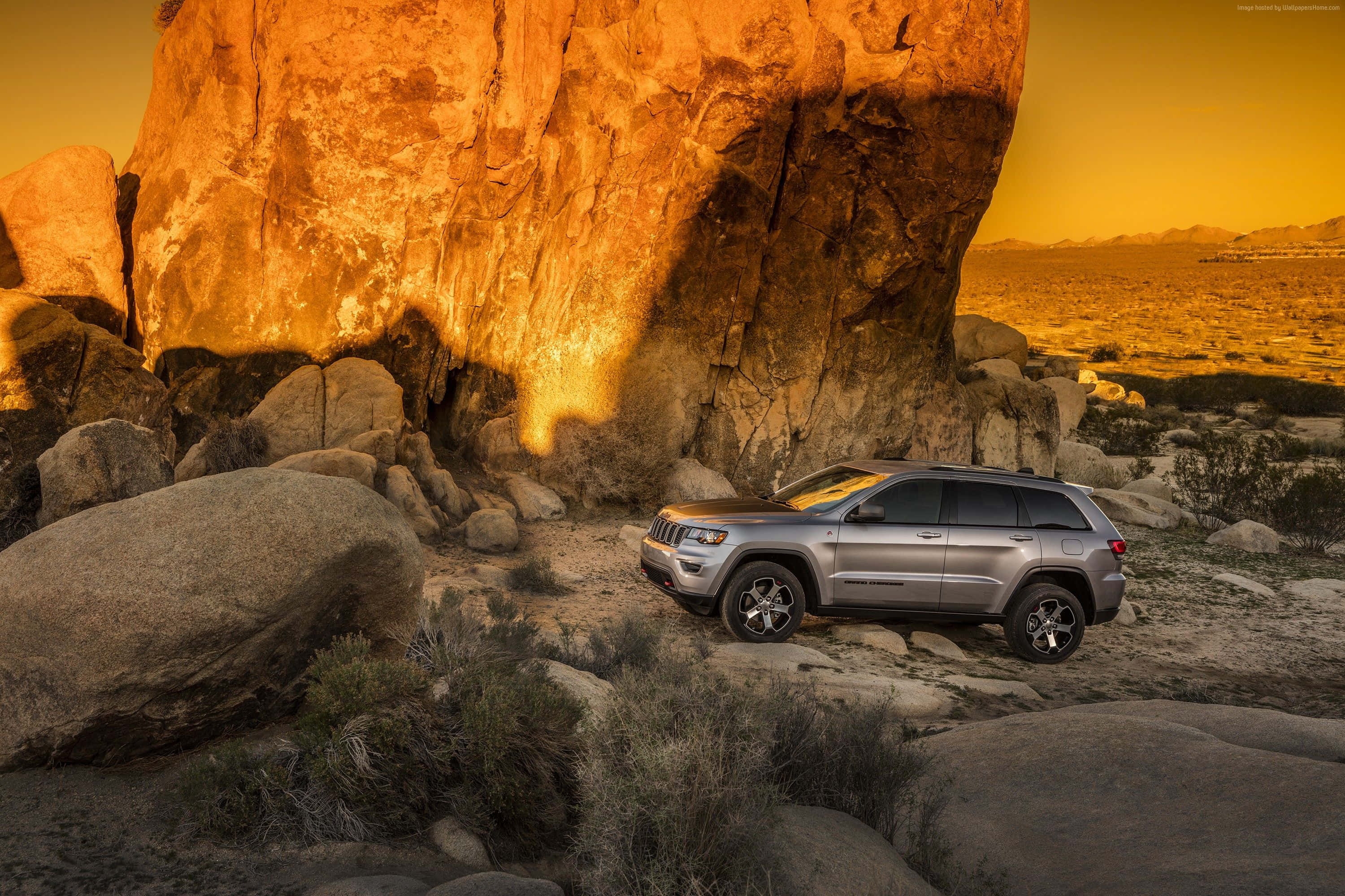 Jeep Grand Cherokee, silver, golden rock formation, 2K Desktop Wallpaper