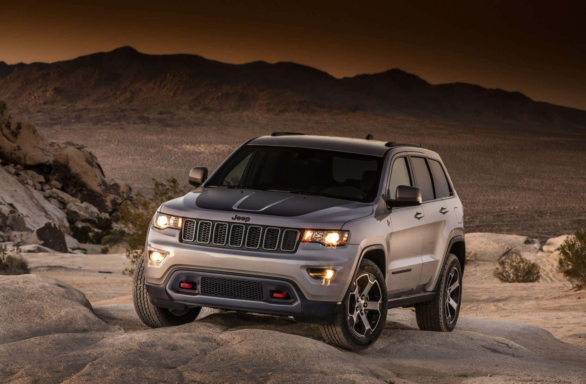 Jeep Grand Cherokee, silver, rocky desert terrain, Full HD Desktop Wallpaper