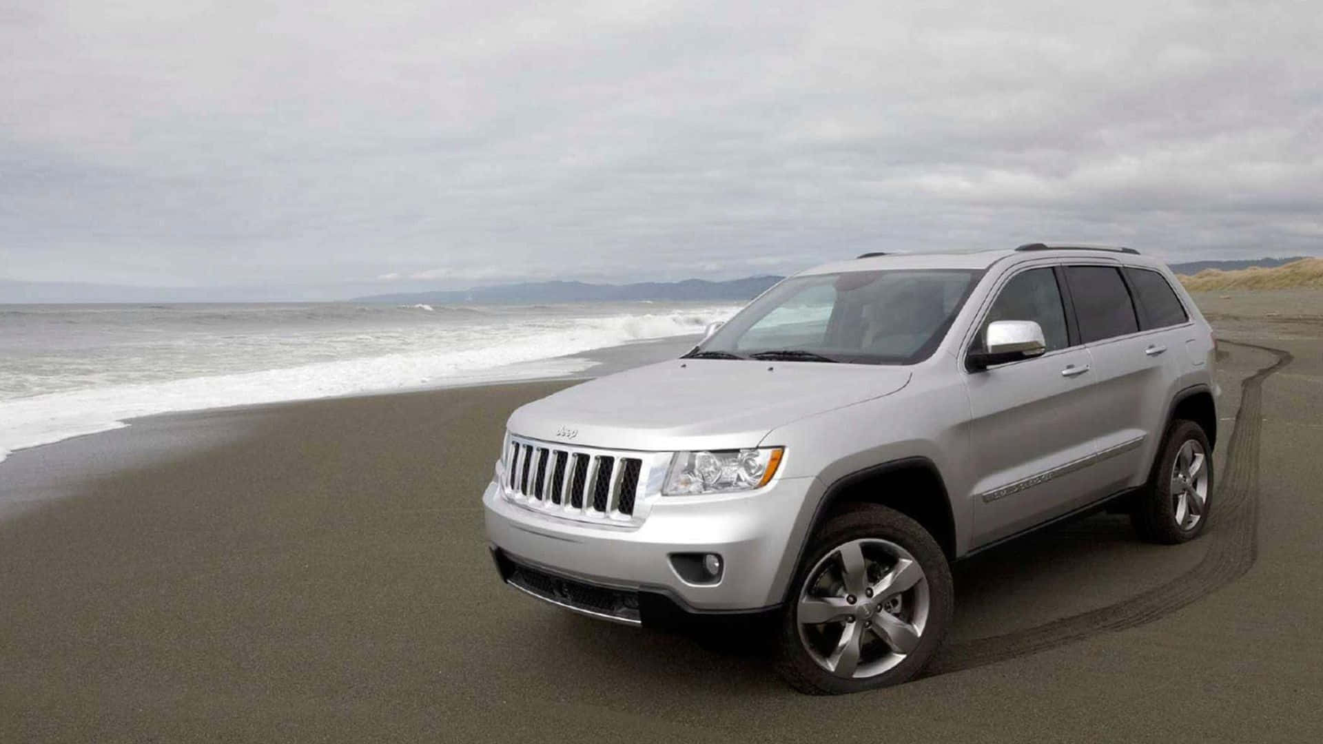 Jeep Grand Cherokee, silver, wet sandy beach, Full HD Desktop Wallpaper