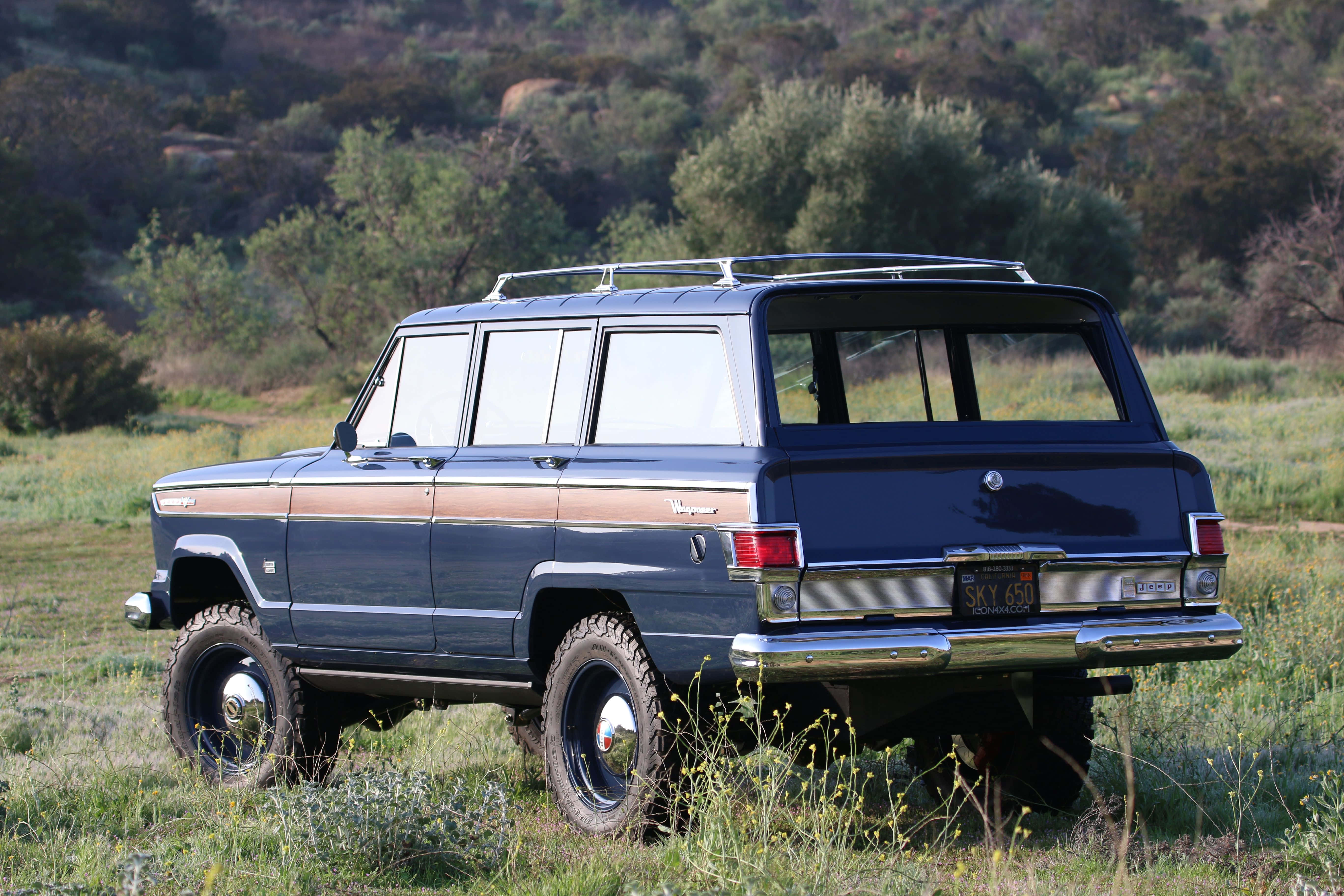 Jeep Wagoneer, blue, tan, 5K Desktop Wallpaper