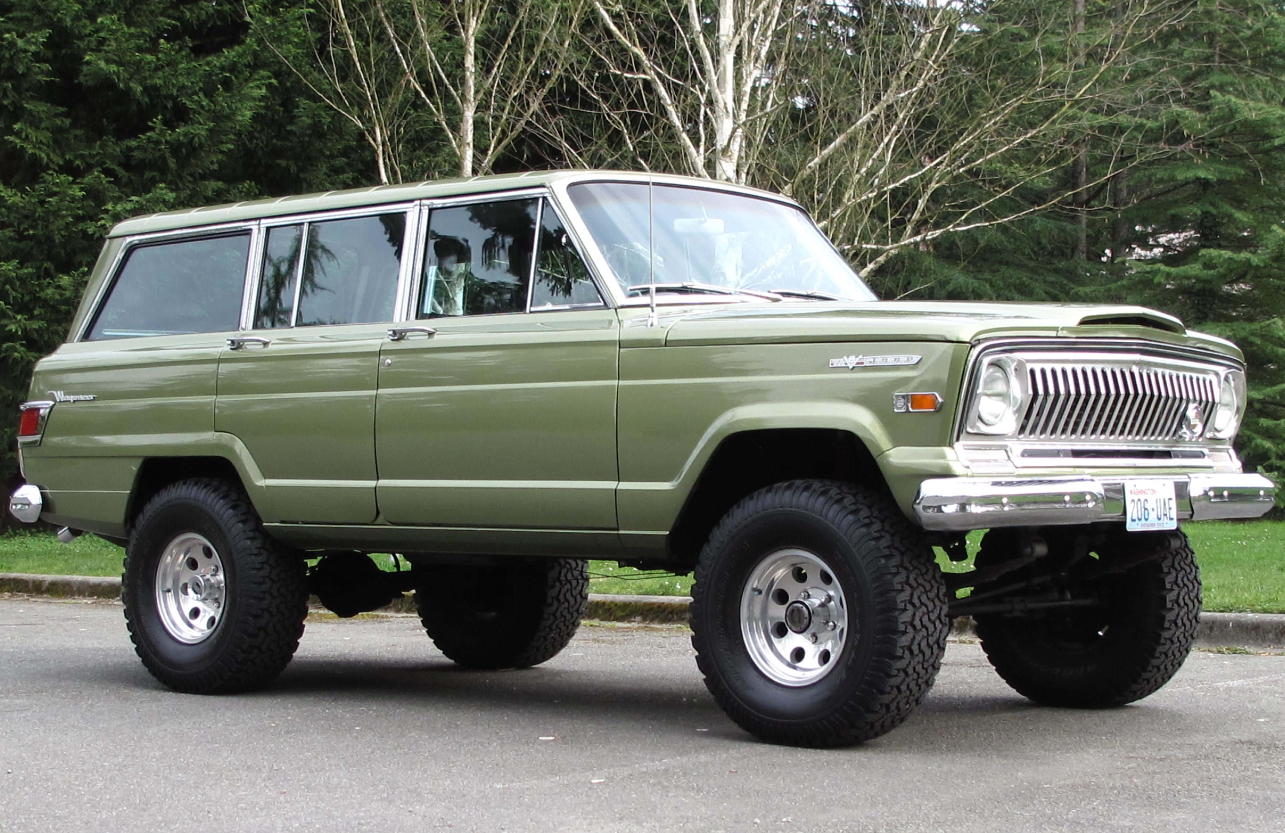 Jeep Wagoneer, olive green, chrome grille, 4K Desktop Wallpaper