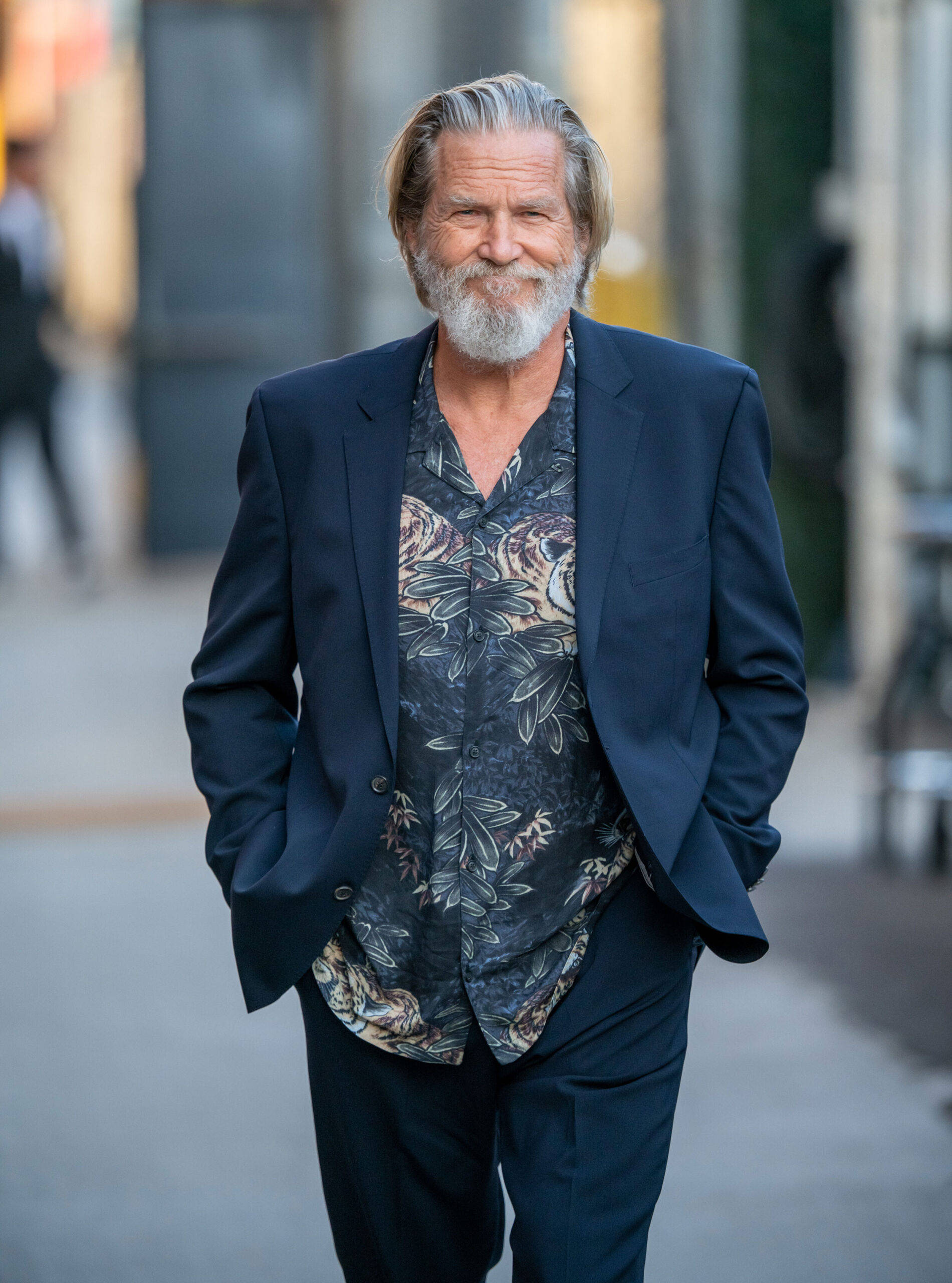 Jeff Bridges, white beard, dark blazer, 2K Phone Wallpaper