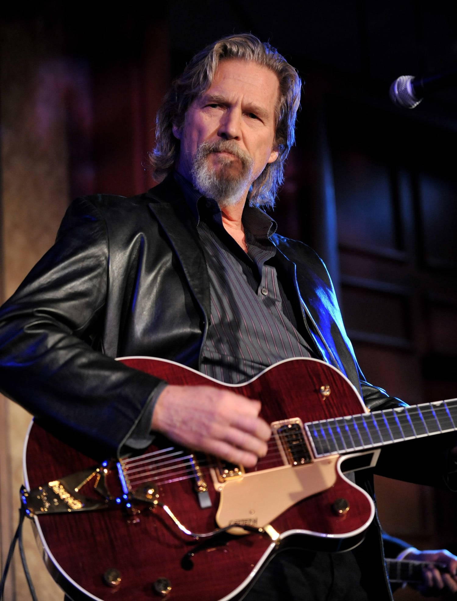 Jeff Bridges, black leather jacket, red electric guitar, Full HD Phone Wallpaper