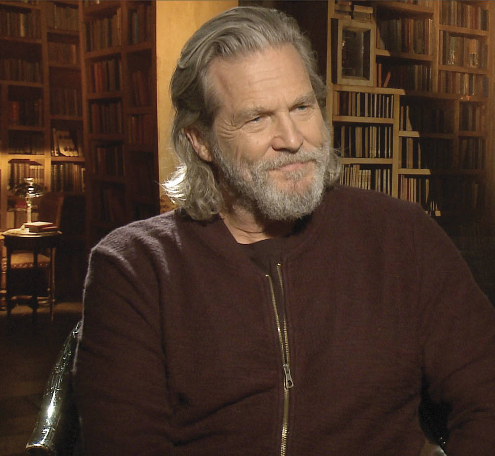 Jeff Bridges, library, wooden bookshelves, SD Desktop Wallpaper