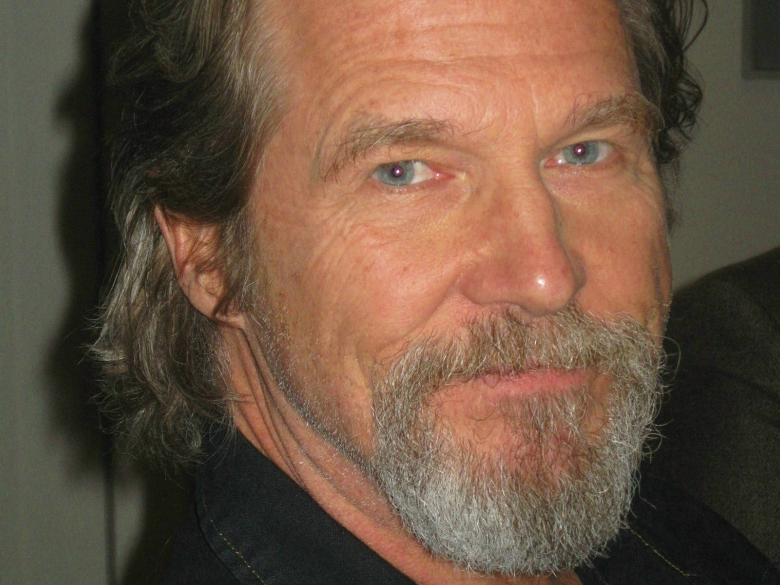Jeff Bridges, gray beard, intense blue eyes, HD Desktop Wallpaper