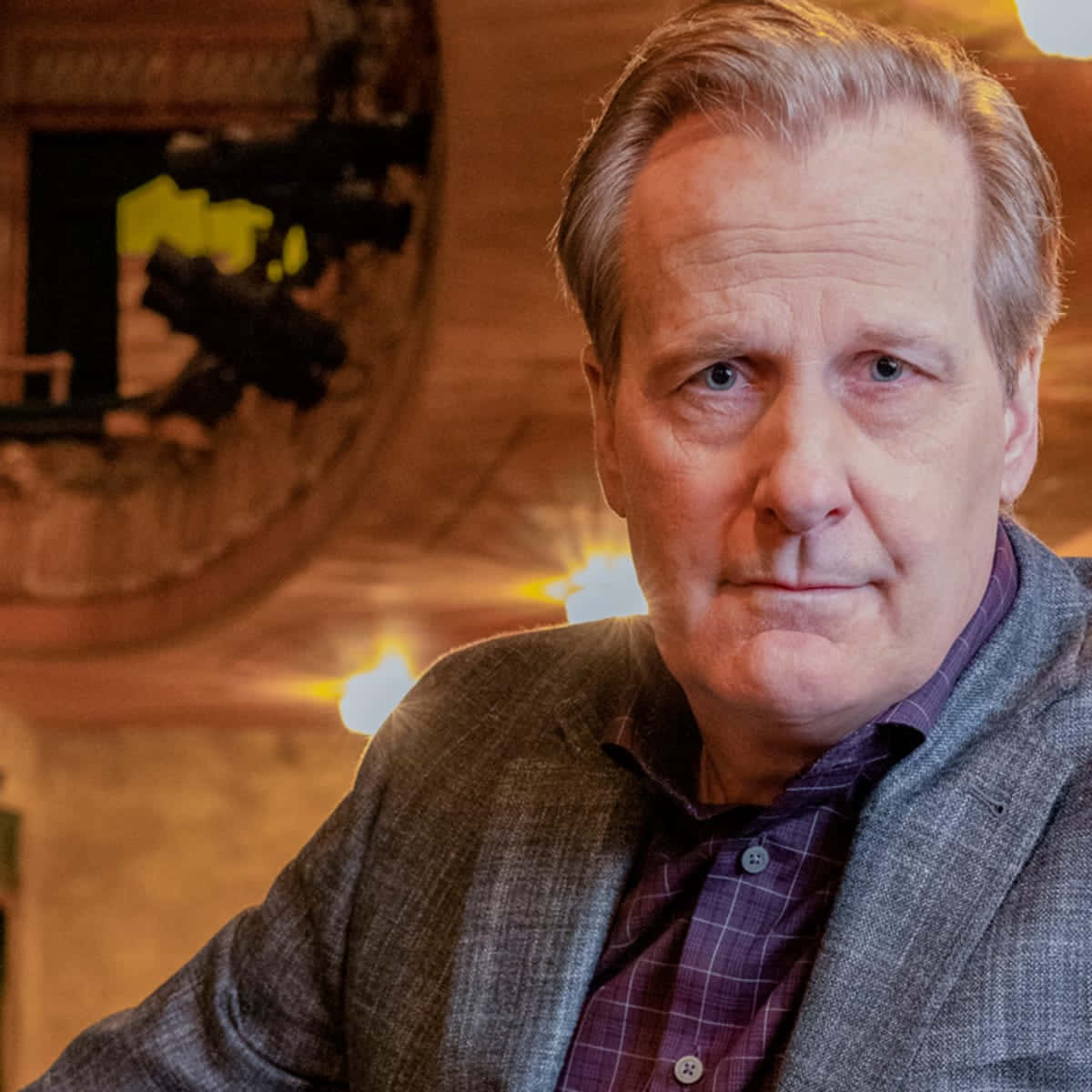Jeff Daniels, gray hair, gray blazer, SD Desktop Wallpaper