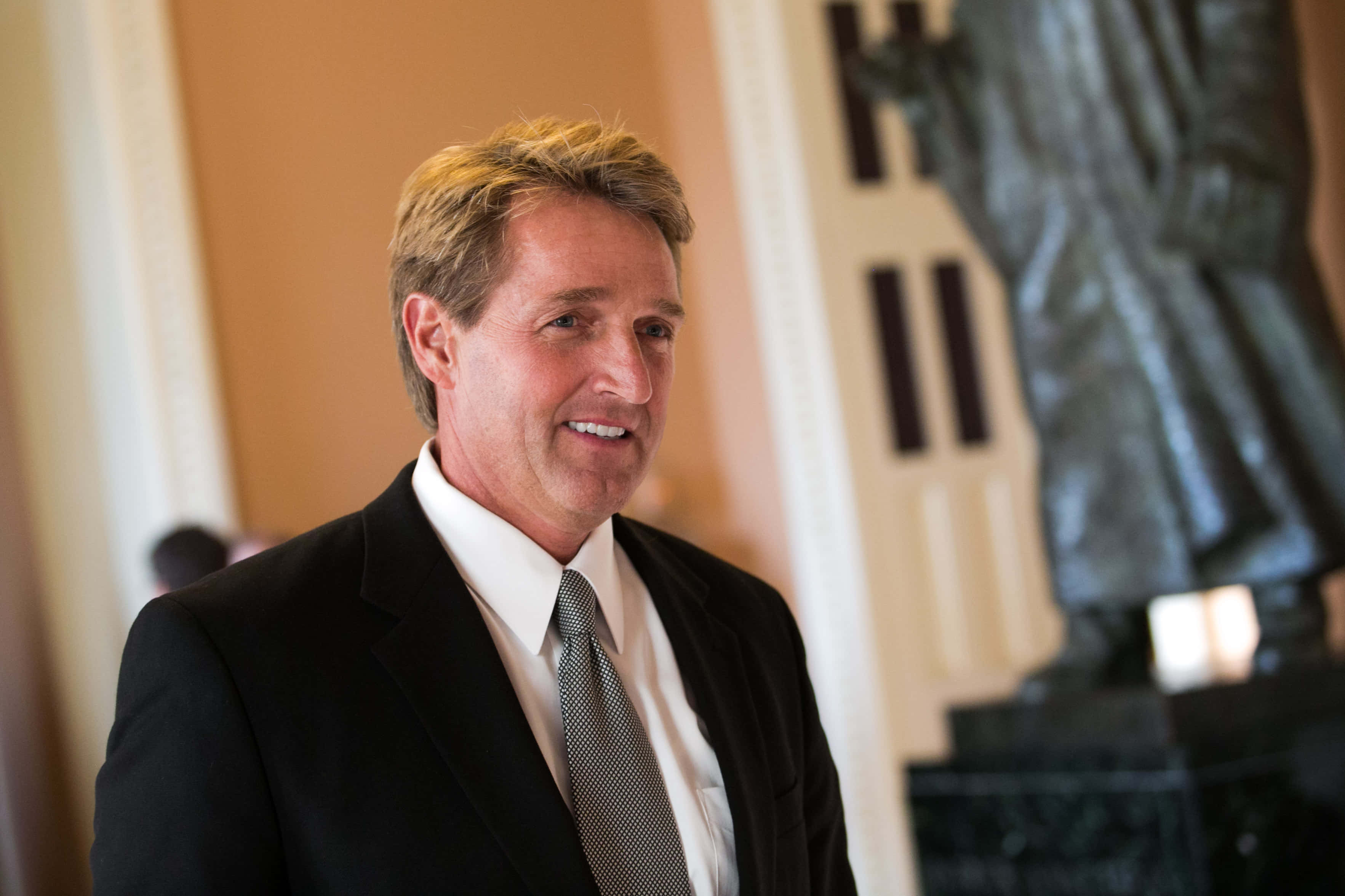 Jeff Flake, dark suit, patterned tie, 2K Desktop Wallpaper