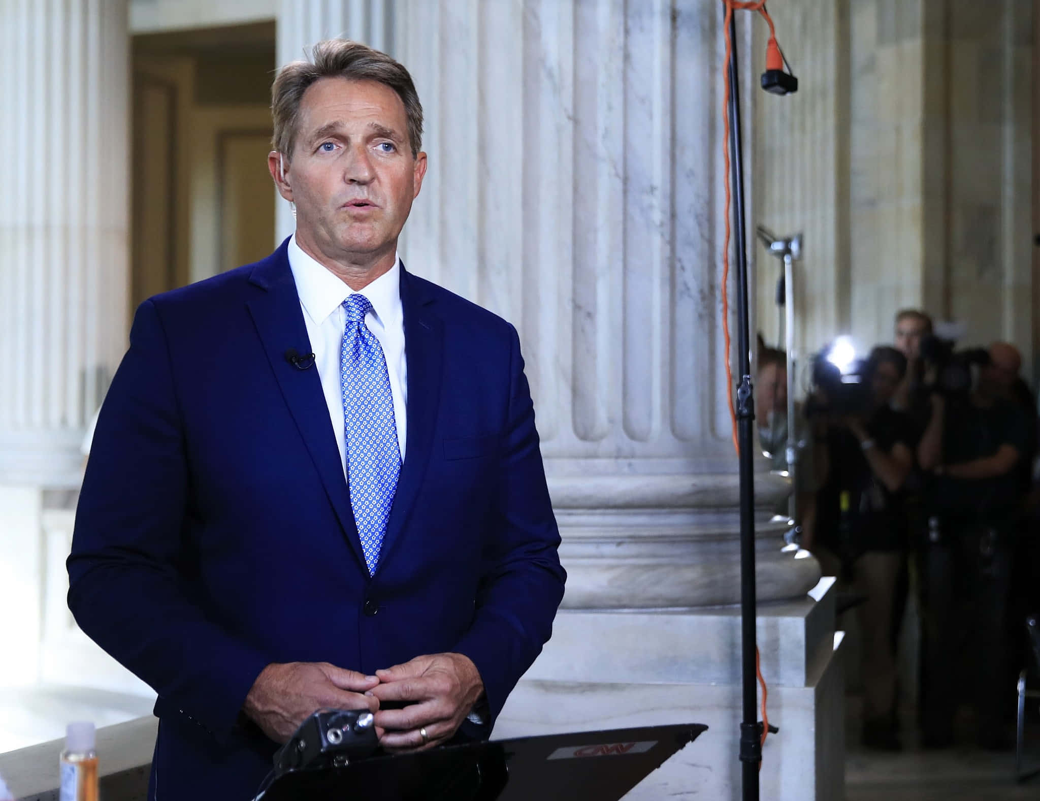 Jeff Flake, blue suit, patterned tie, Full HD Desktop Wallpaper