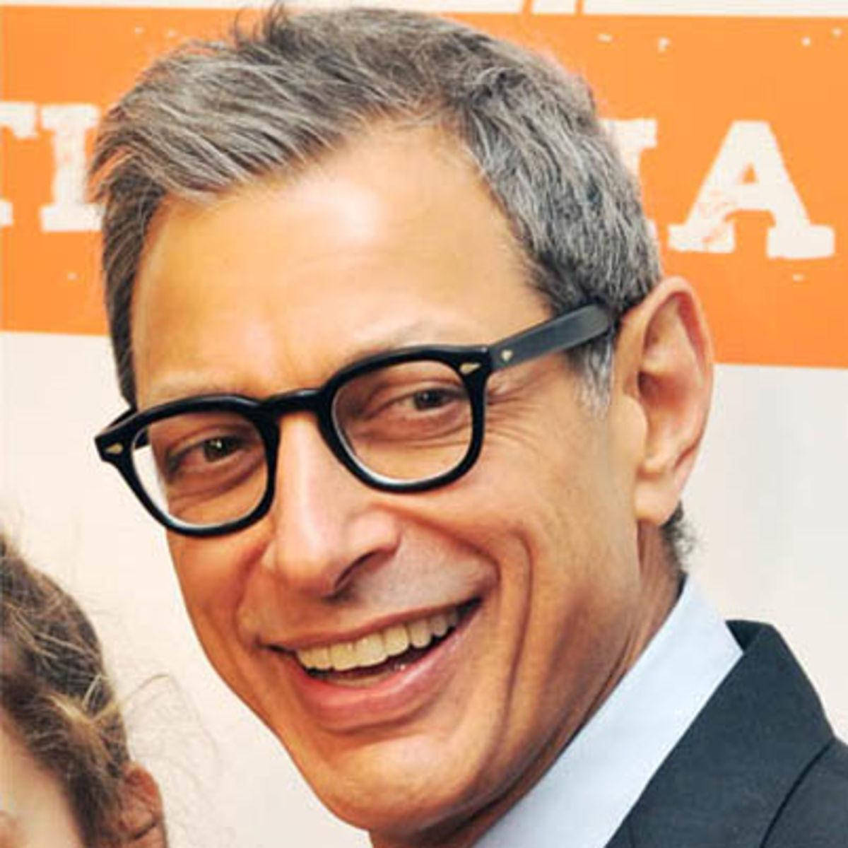 Jeff Goldblum, gray hair, black-rimmed glasses, SD Desktop Wallpaper