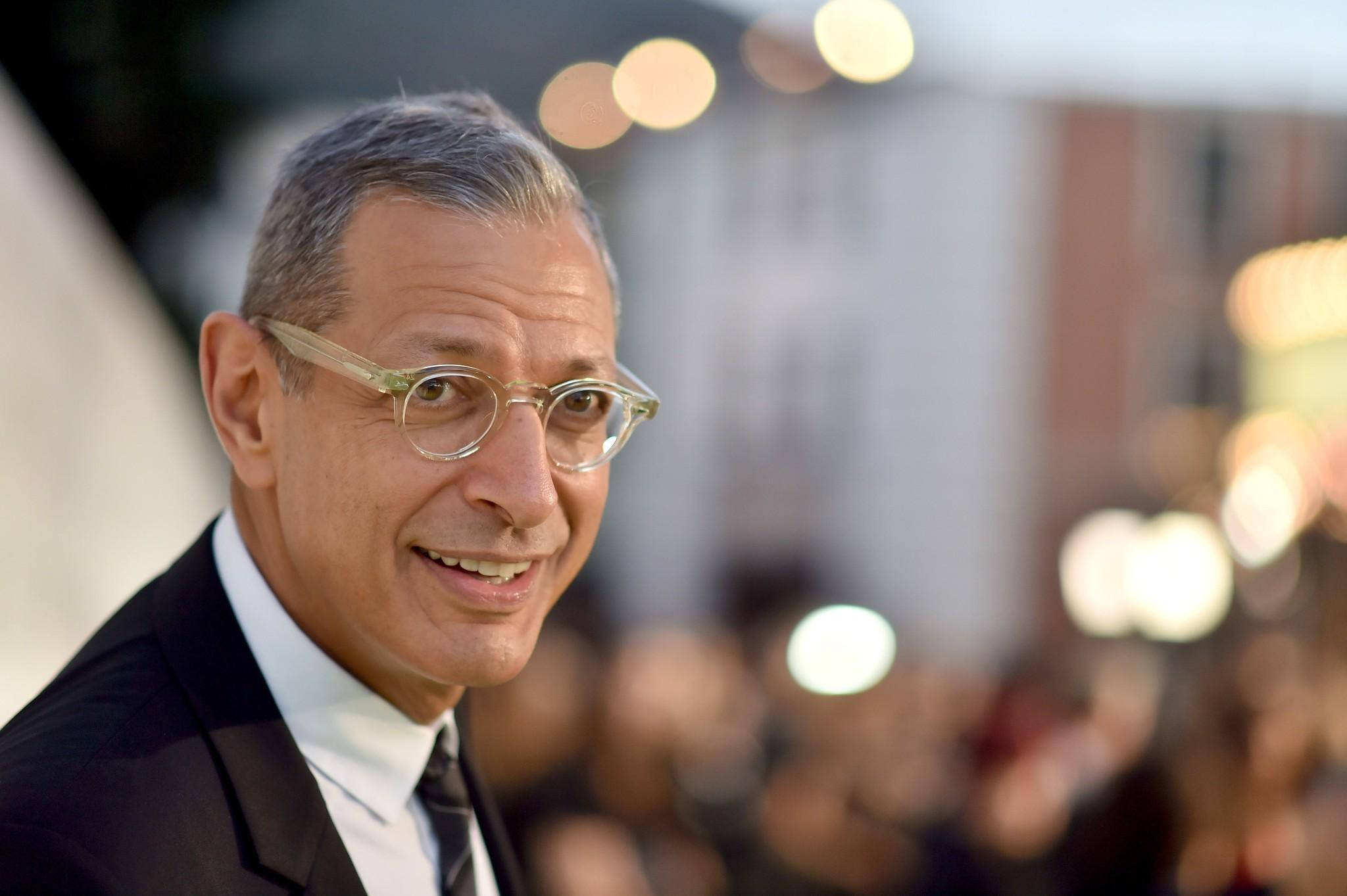 Jeff Goldblum, round glasses, black suit, Full HD Desktop Wallpaper