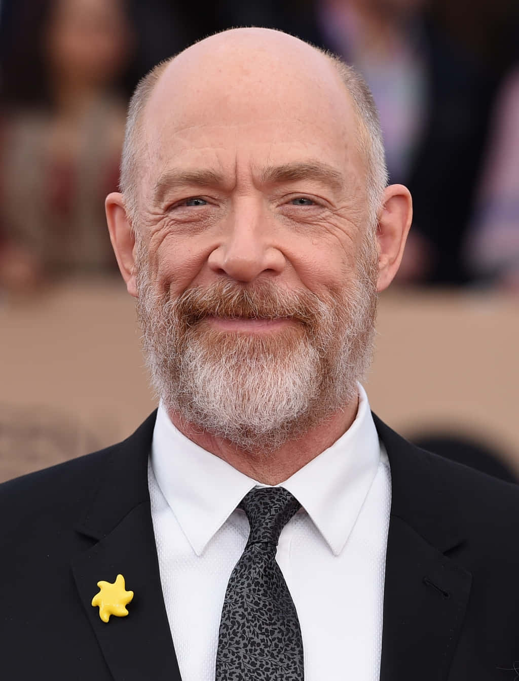 J.K. Simmons, black suit, yellow star pin, HD Phone Wallpaper