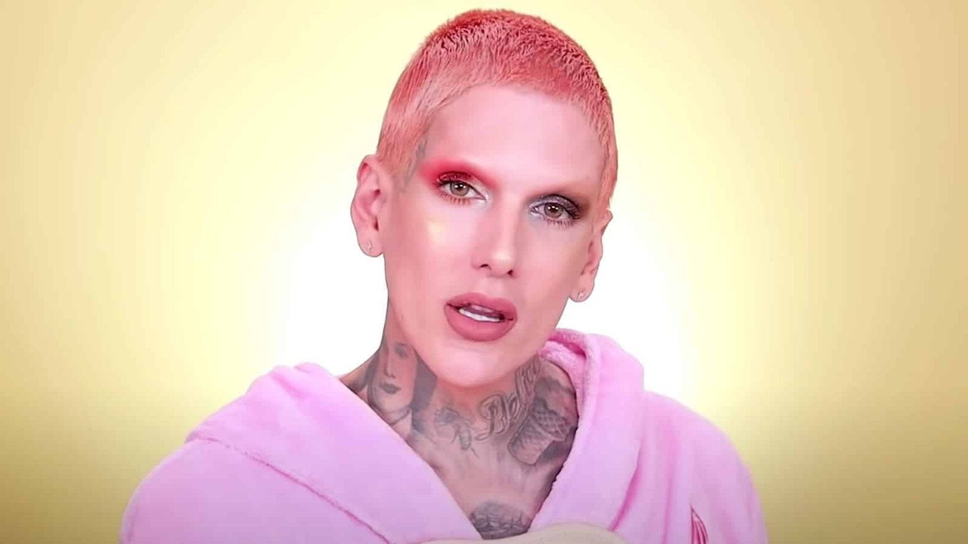 Jeffree Star, short pink hair, pink hoodie, Full HD Desktop Wallpaper