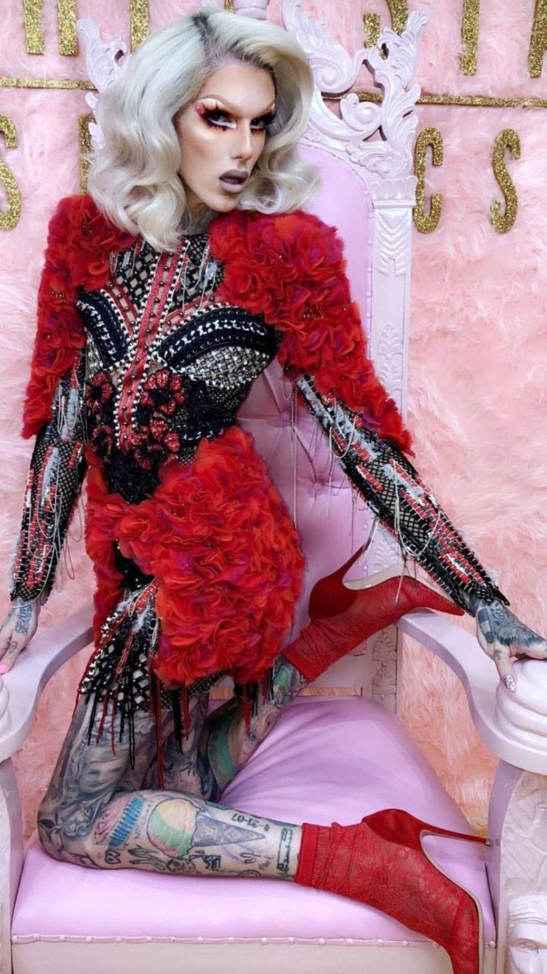 Jeffree Star, platinum hair, pink throne, Full HD Phone Wallpaper