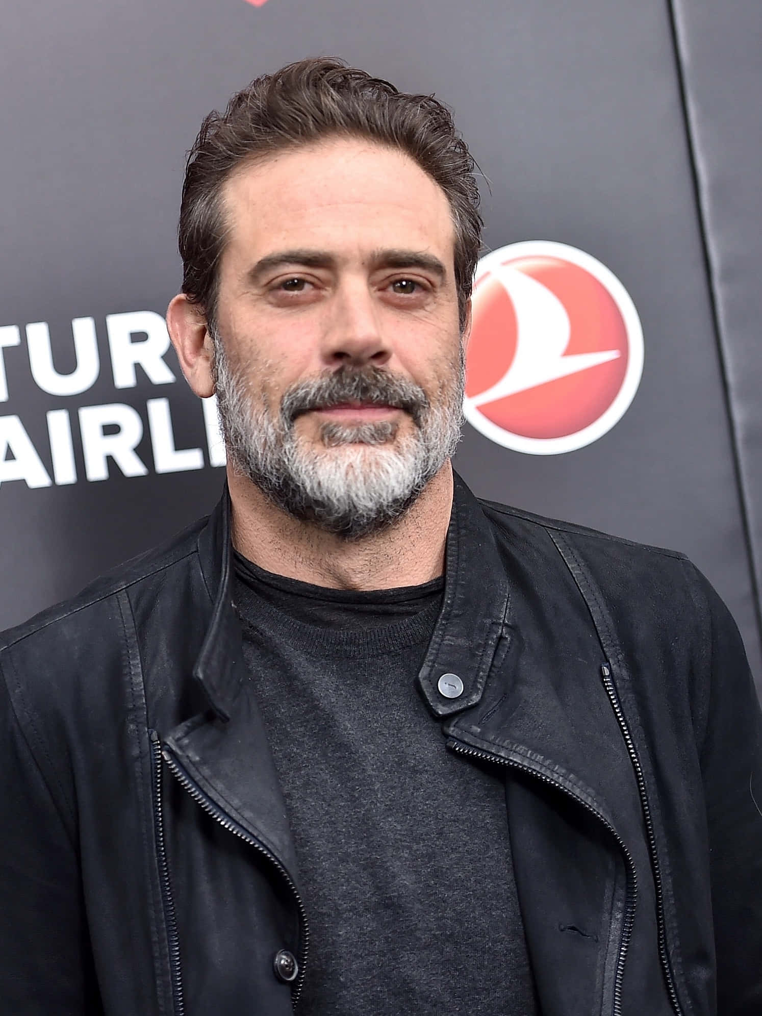 Jeffrey Dean Morgan, formal suit, graying beard, Full HD Phone Wallpaper