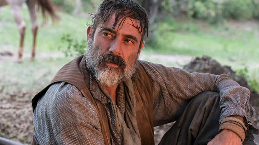 Jeffrey Dean Morgan, rugged bearded man, worn earth-toned clothing, SD Desktop Wallpaper