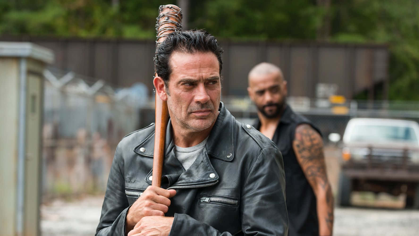 Jeffrey Dean Morgan, black leather jacket, spiked baseball bat, HD Desktop Wallpaper