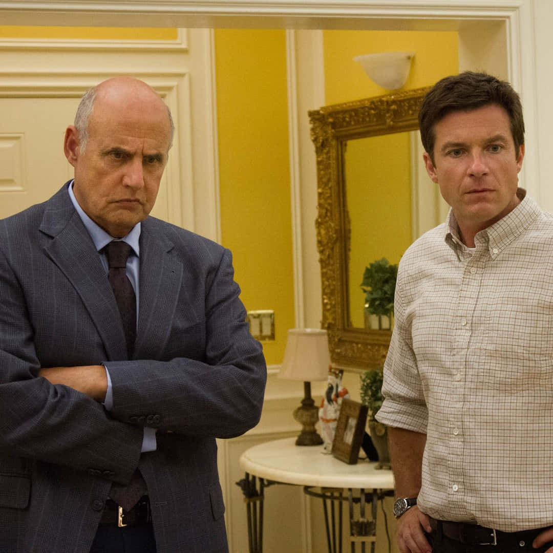 Jeffrey Tambor, yellow walls, warmly lit room, SD Desktop Wallpaper