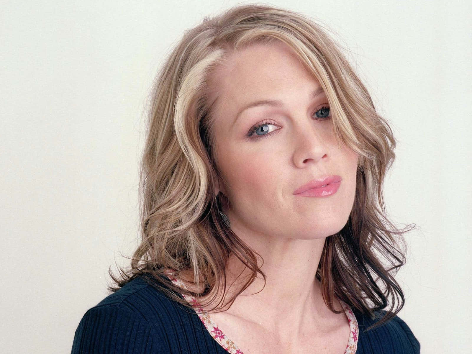 Jennie Garth, wavy blonde hair, blue eyes, HD Desktop Wallpaper