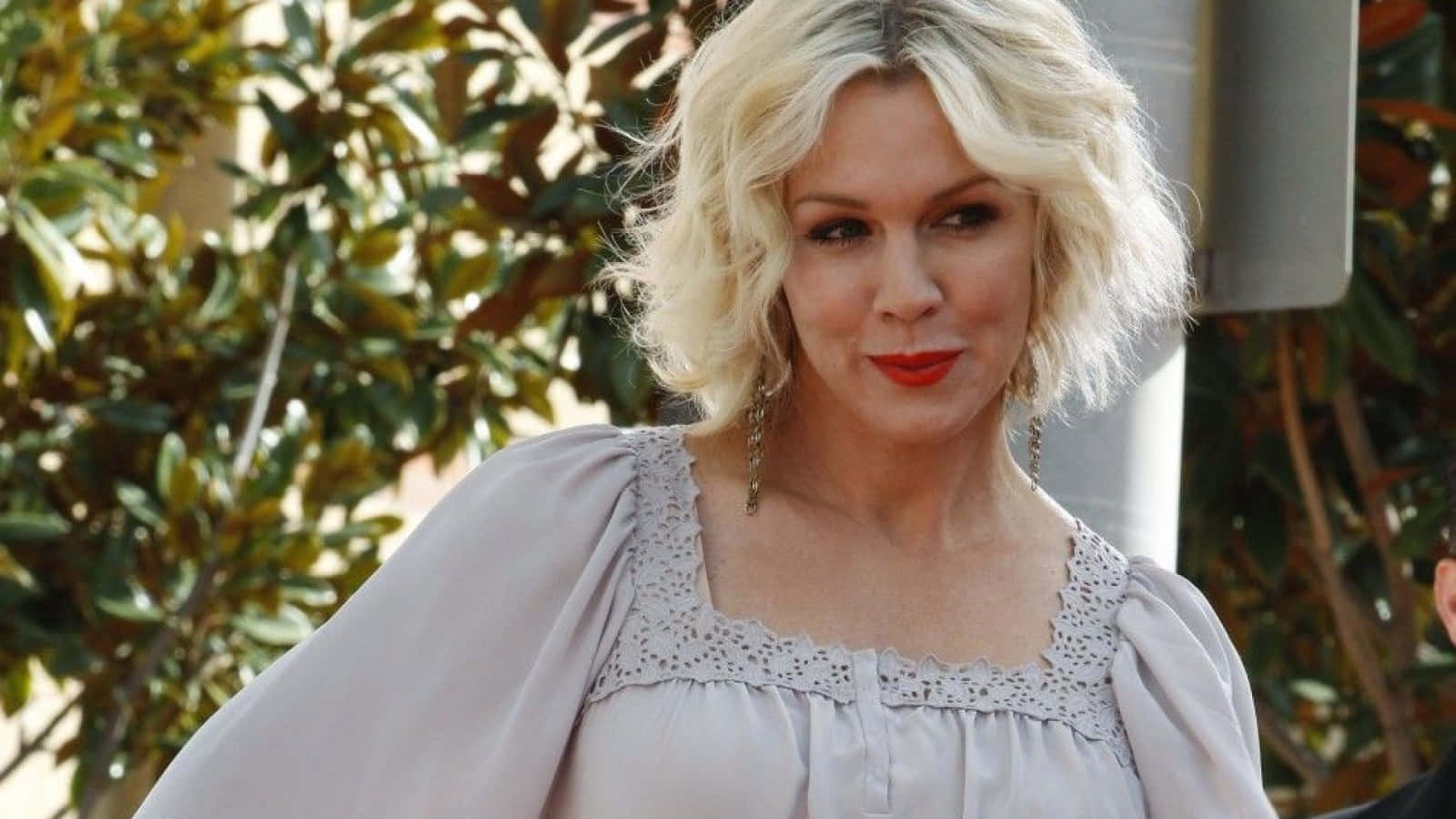 Jennie Garth, blonde hair, red lipstick, HD Desktop Wallpaper