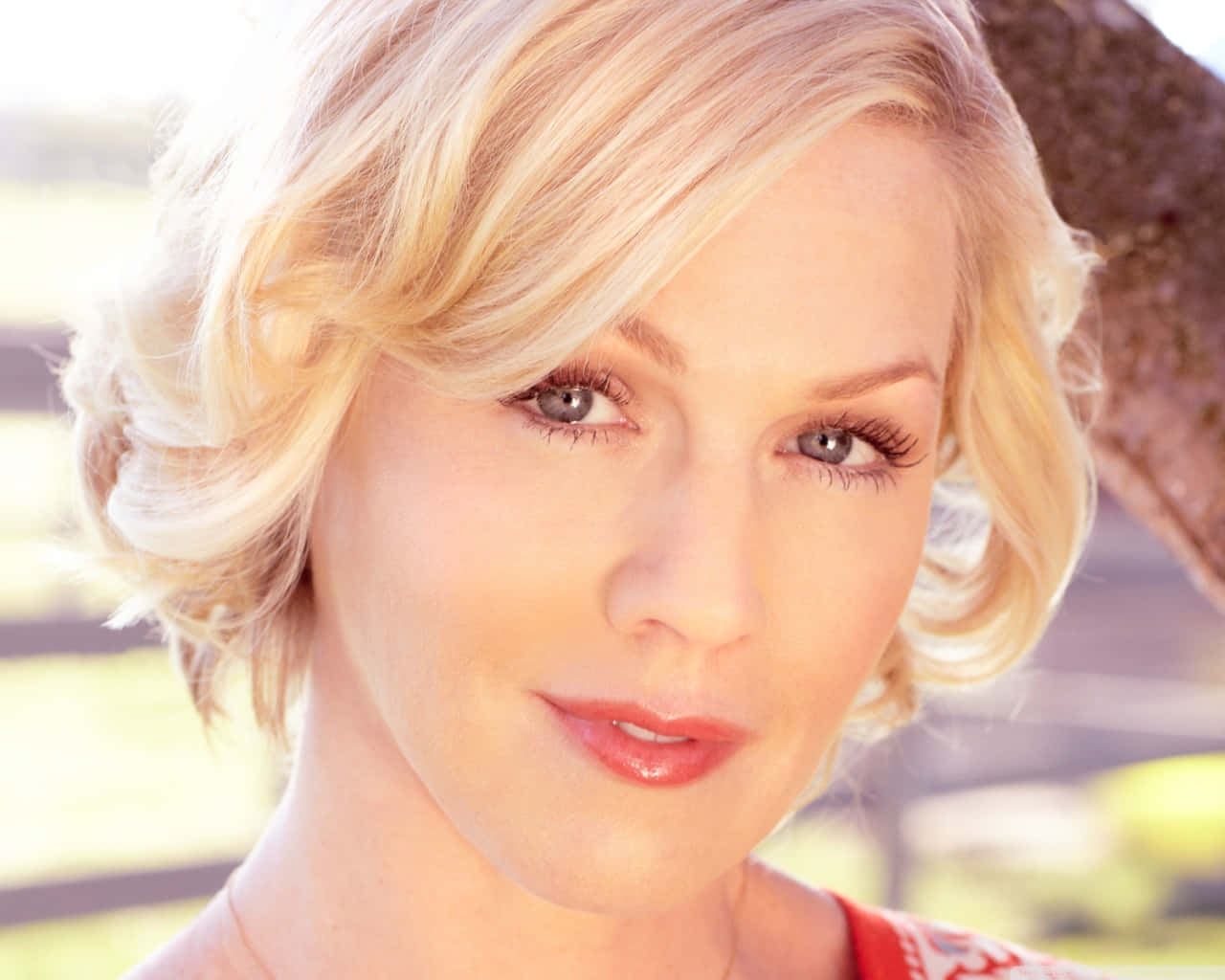 Jennie Garth, blonde woman, soft curls, HD Desktop Wallpaper