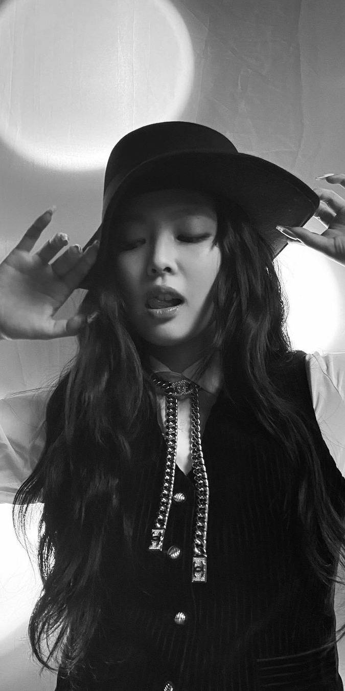 Jennie Kim, wide-brimmed hat, softly lit textured wall, HD Phone Wallpaper