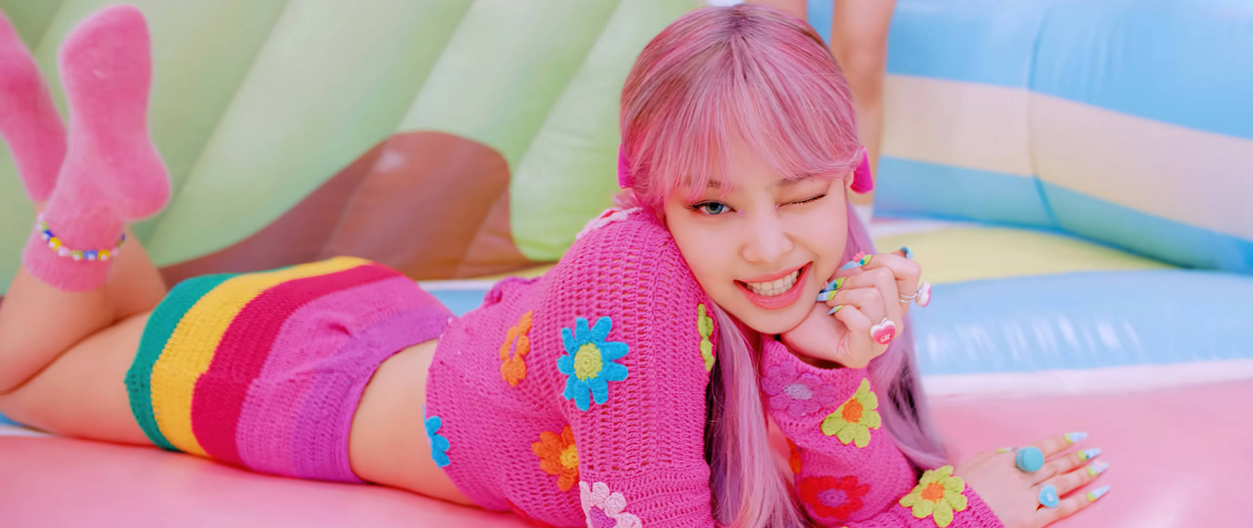 Jennie Kim, pink hair, colorful inflatable play structure, 2K Desktop Wallpaper