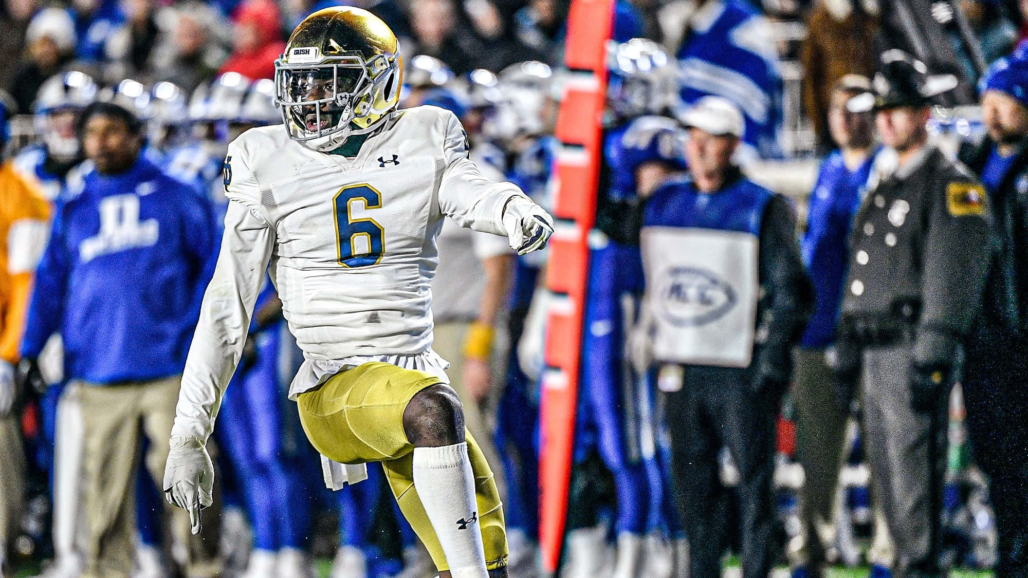 Jeremiah Owusu Koramoah, white and gold uniform, number 6, Full HD Desktop Wallpaper