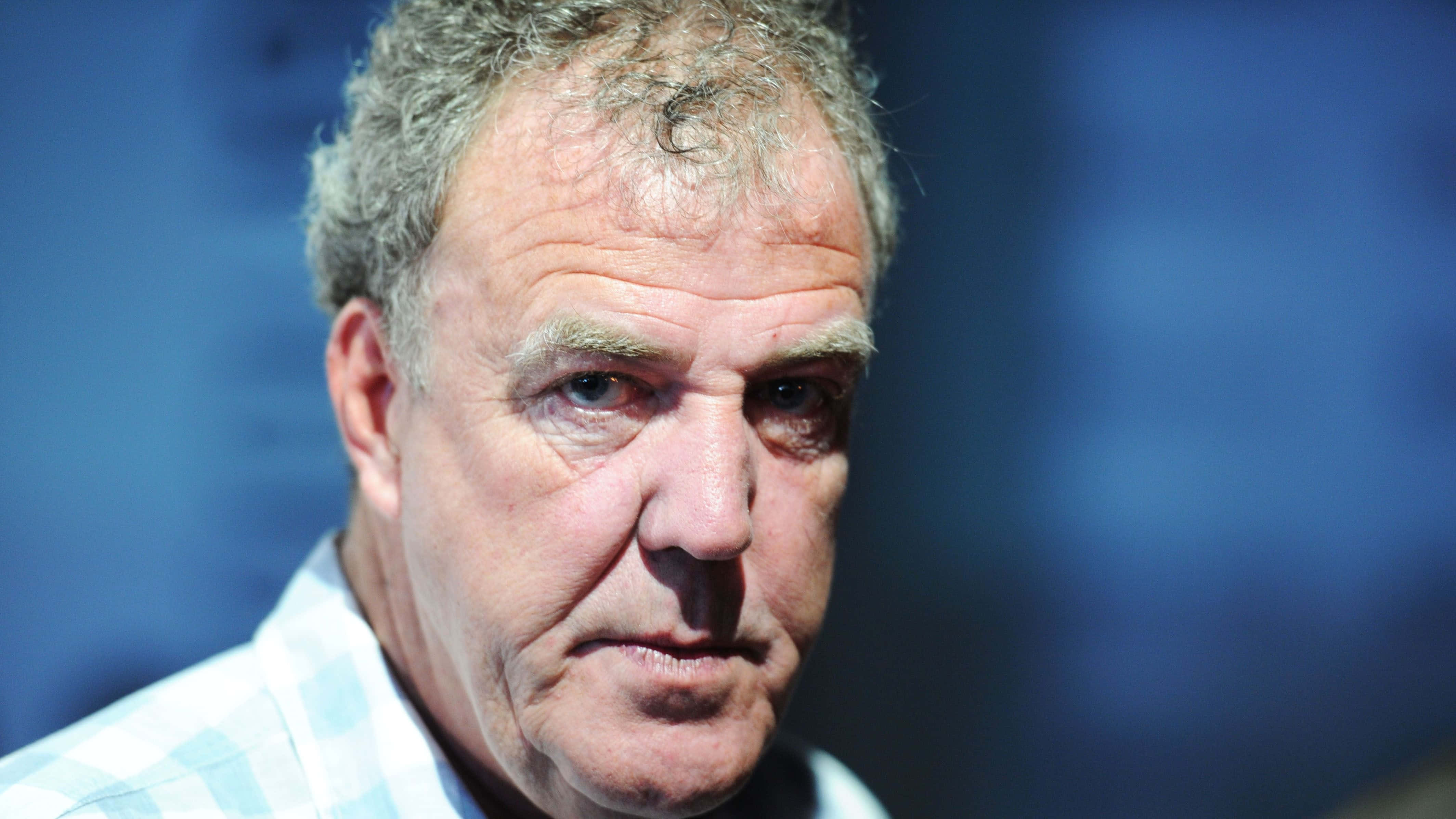 Jeremy Clarkson, blue background, close-up portrait, 4K Desktop Wallpaper