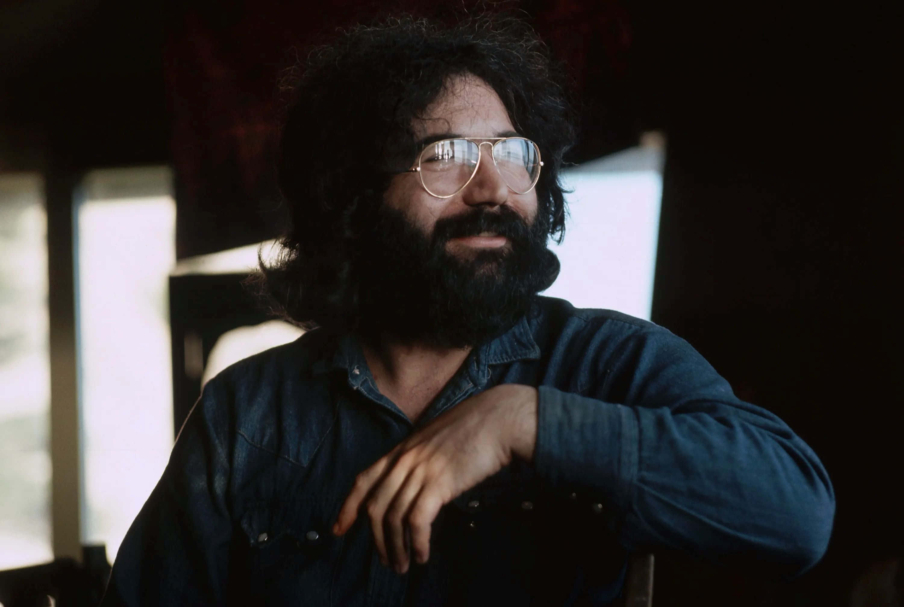 Jerry Garcia, thick beard, glasses, 2K Desktop Wallpaper