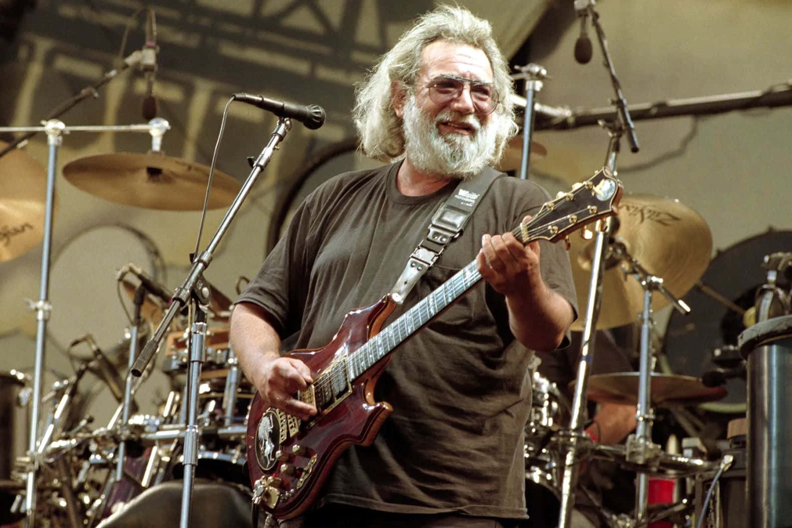 Jerry Garcia, red electric guitar, drum kits, HD Desktop Wallpaper