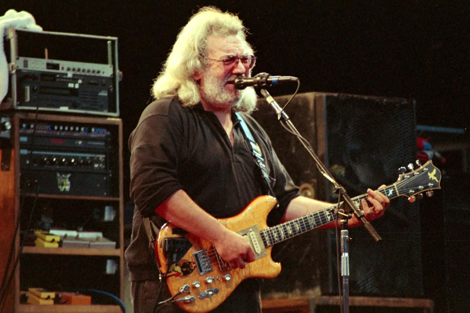 Jerry Garcia, sunburst electric guitar, stage, HD Desktop Wallpaper