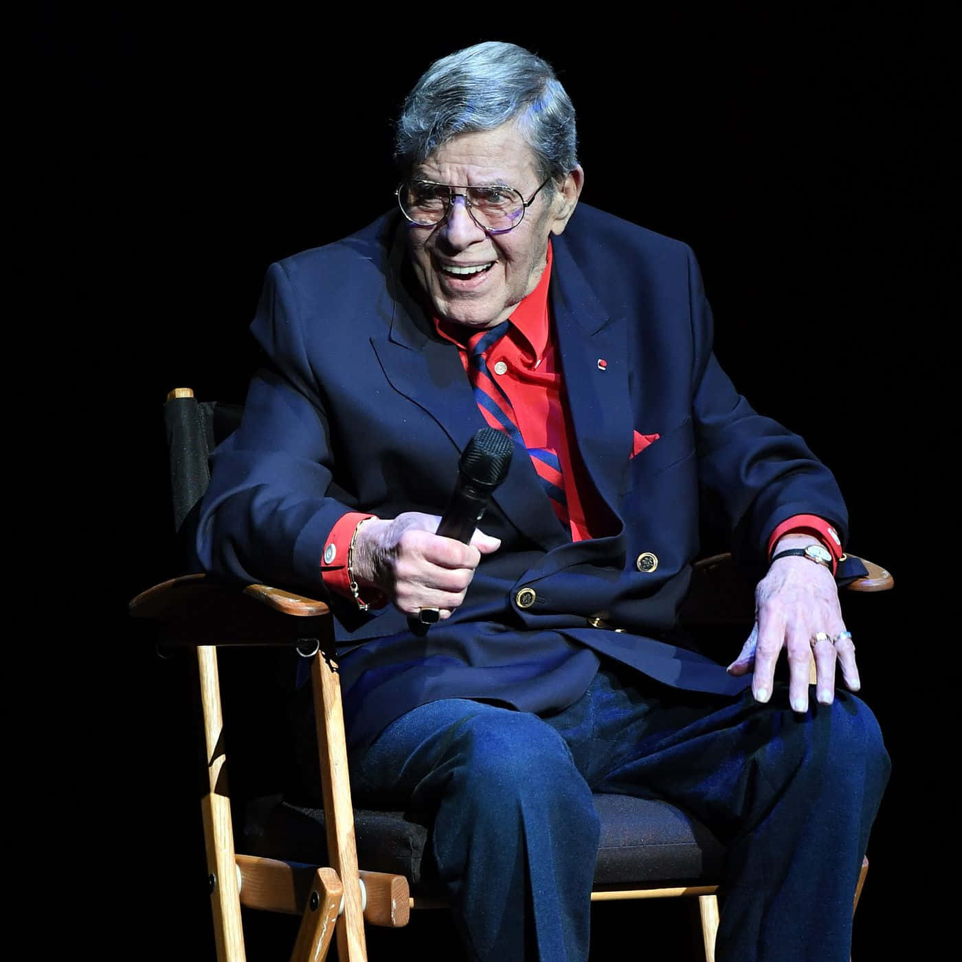 Jerry Lewis, microphone, dark stage, HD Desktop Wallpaper