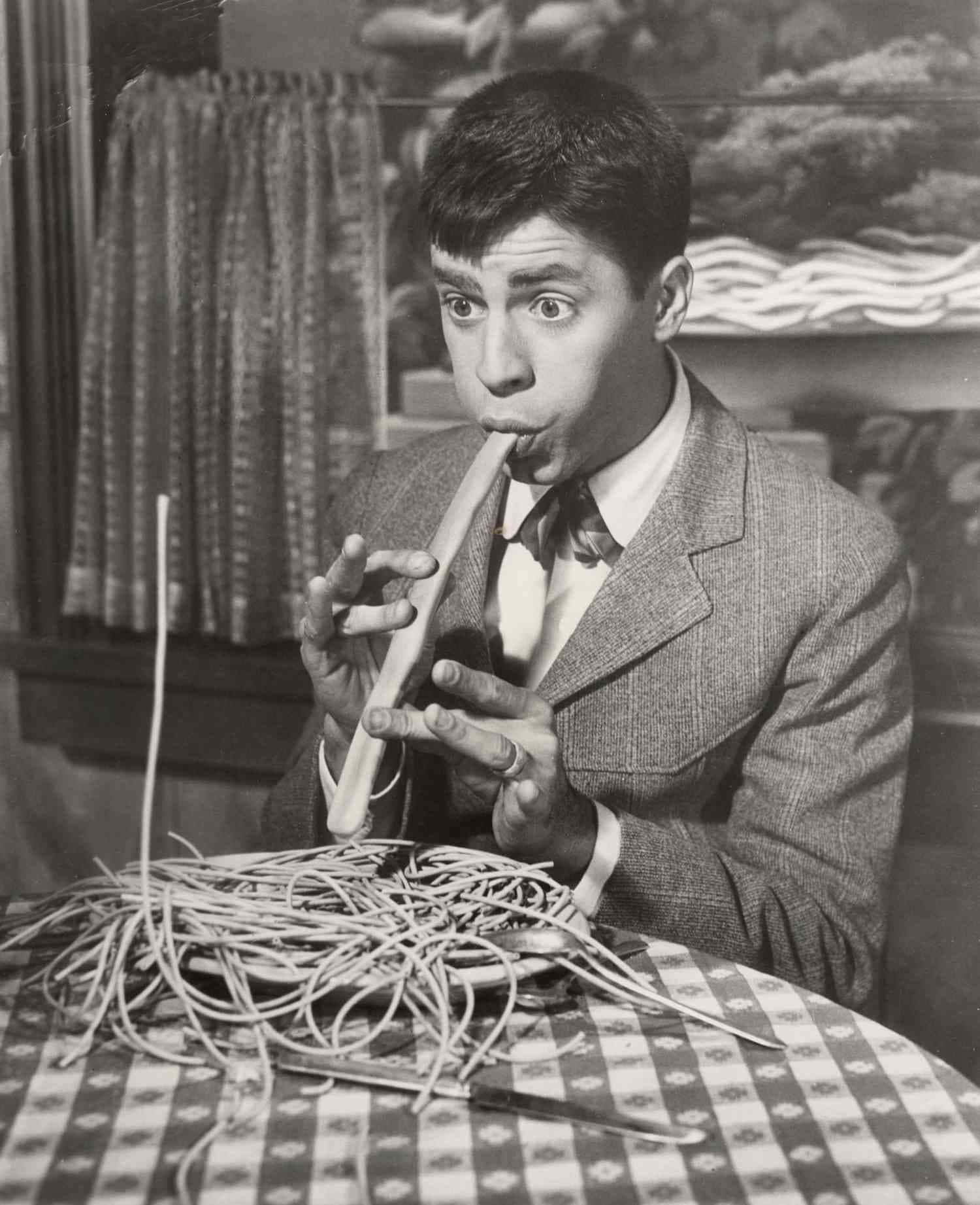 Jerry Lewis, flute, spaghetti, HD Phone Wallpaper