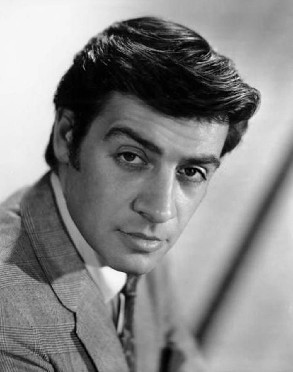 Jerry Orbach, black and white portrait, styled hair, SD Phone Wallpaper