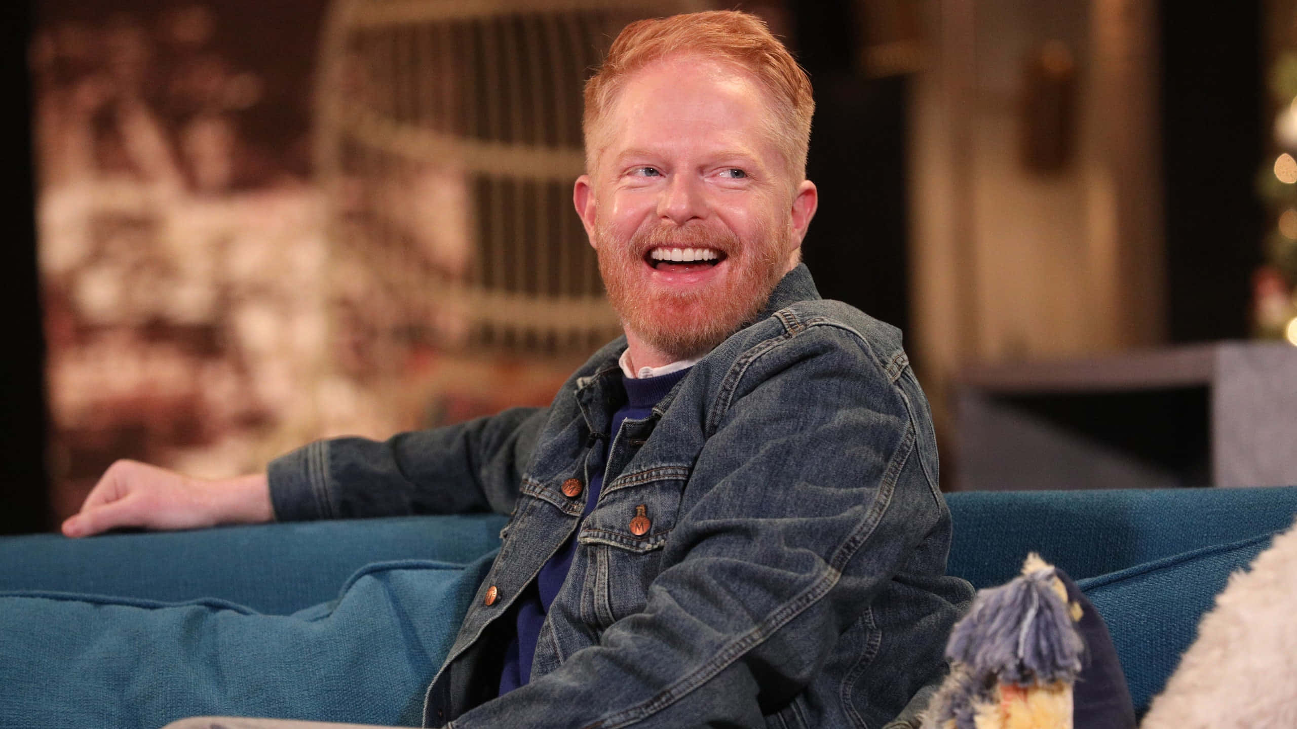 Jesse Tyler Ferguson, red hair, beard, 2K Desktop Wallpaper
