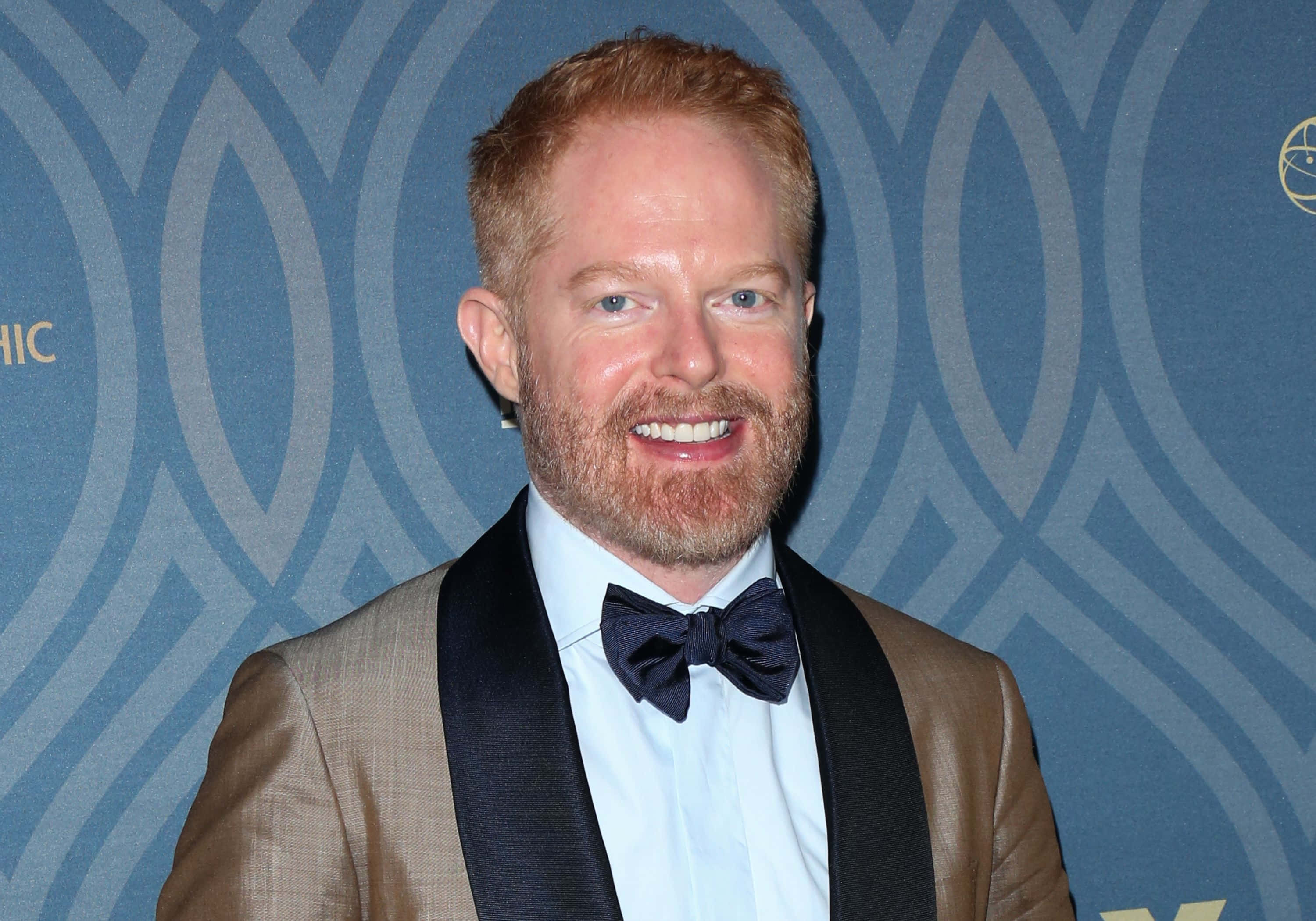 Jesse Tyler Ferguson, red hair, beard, 2K Desktop Wallpaper