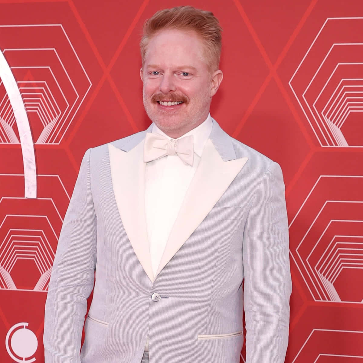 Jesse Tyler Ferguson, red hair, mustache, SD Desktop Wallpaper