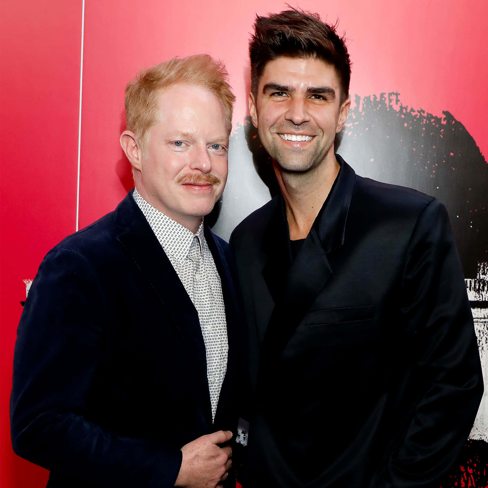 Jesse Tyler Ferguson, formal attire, bold red backdrop, Full HD Desktop Wallpaper
