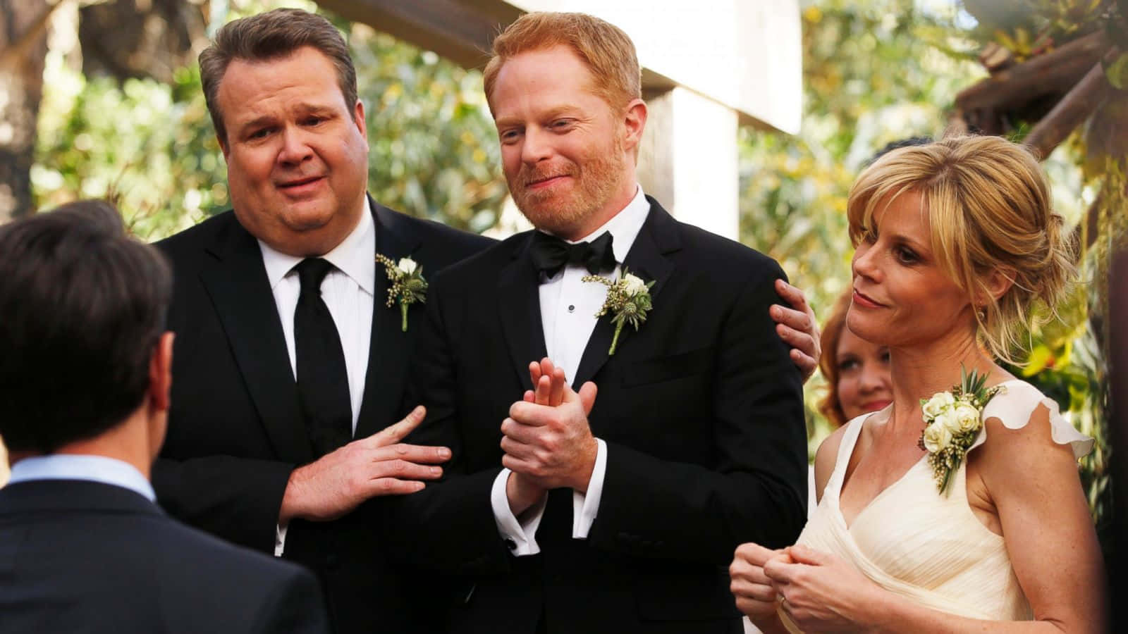 Jesse Tyler Ferguson, wedding ceremony, formally dressed, HD Desktop Wallpaper