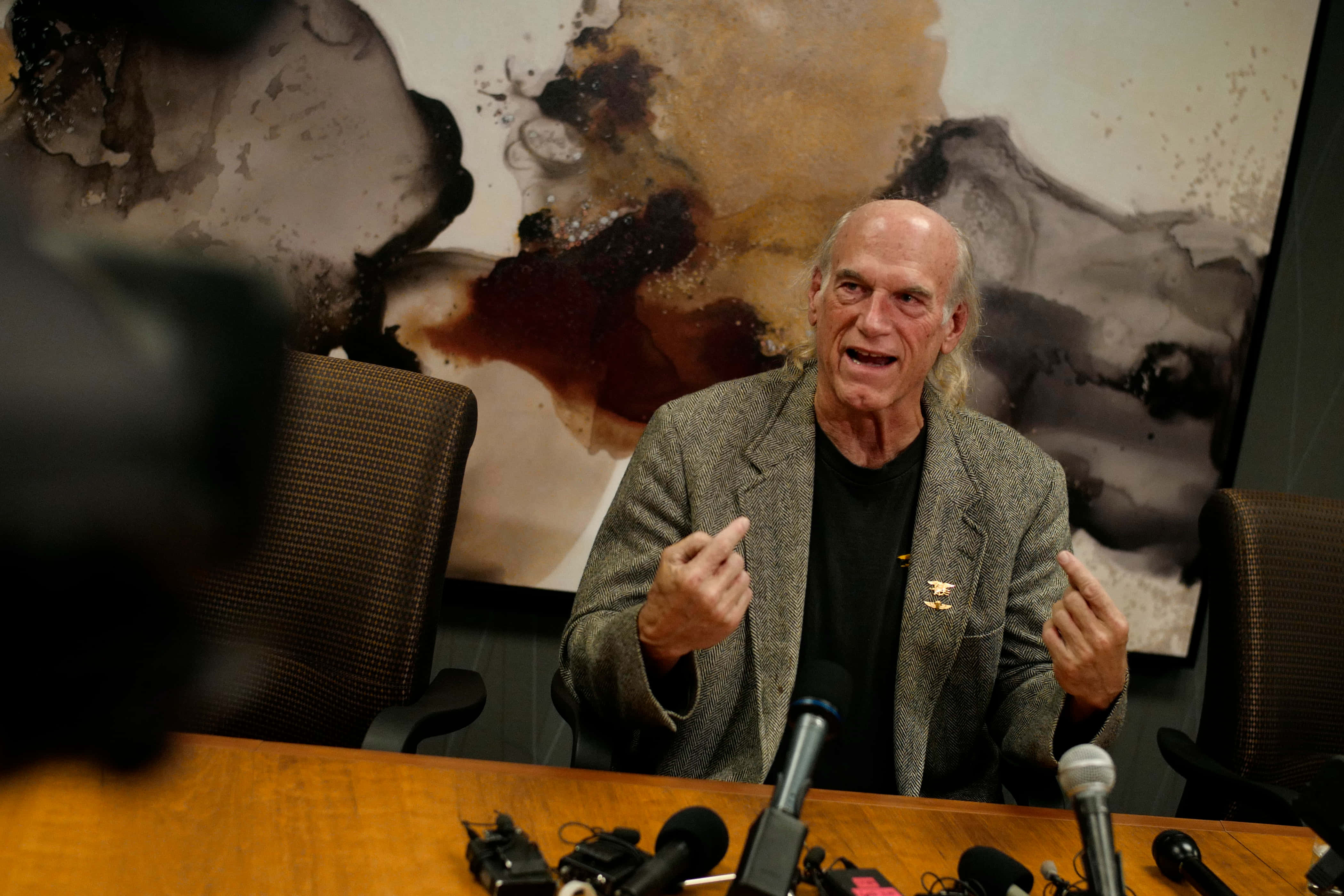Jesse Ventura, media event, press conference, 4K Desktop Wallpaper